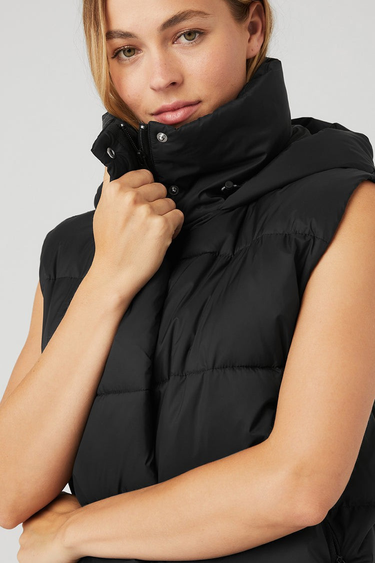 Gold Rush Puffer Vest | Alo Yoga (US)