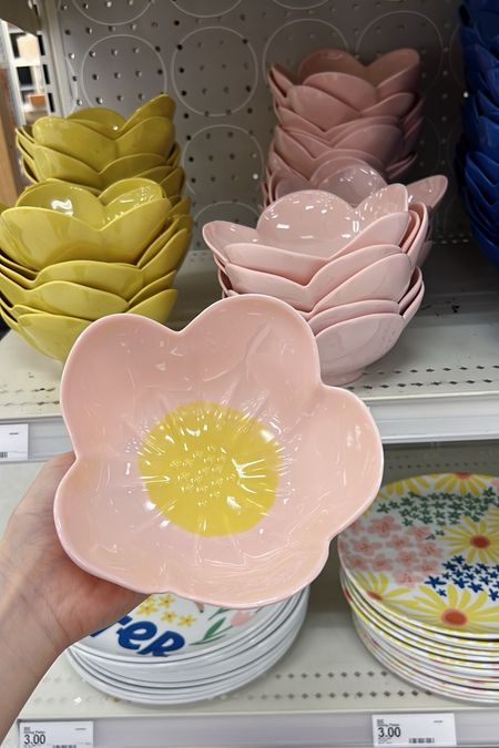 Pink flower bowls from Target! Perfect for spring & Easter :)

#target #dining #kitchen #home #homedecor #easter #spring

#LTKhome #LTKkids #LTKfamily