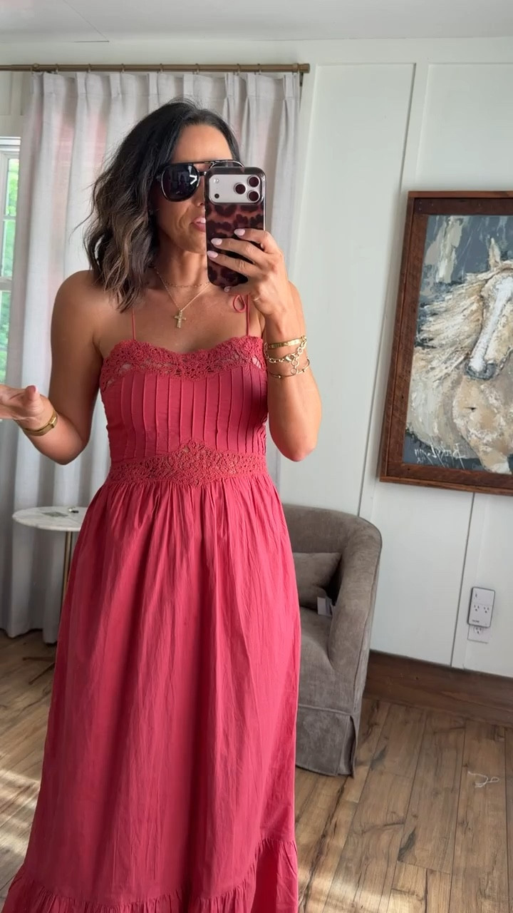 Target dress ❤️ this one is so good for summer—quality is amazing and it looks so pretty on.

#targetstyle #targetfinds #summerdress #affordablefashion #womensfashion #ltkstyle #ltkunder50 #outfitinspo