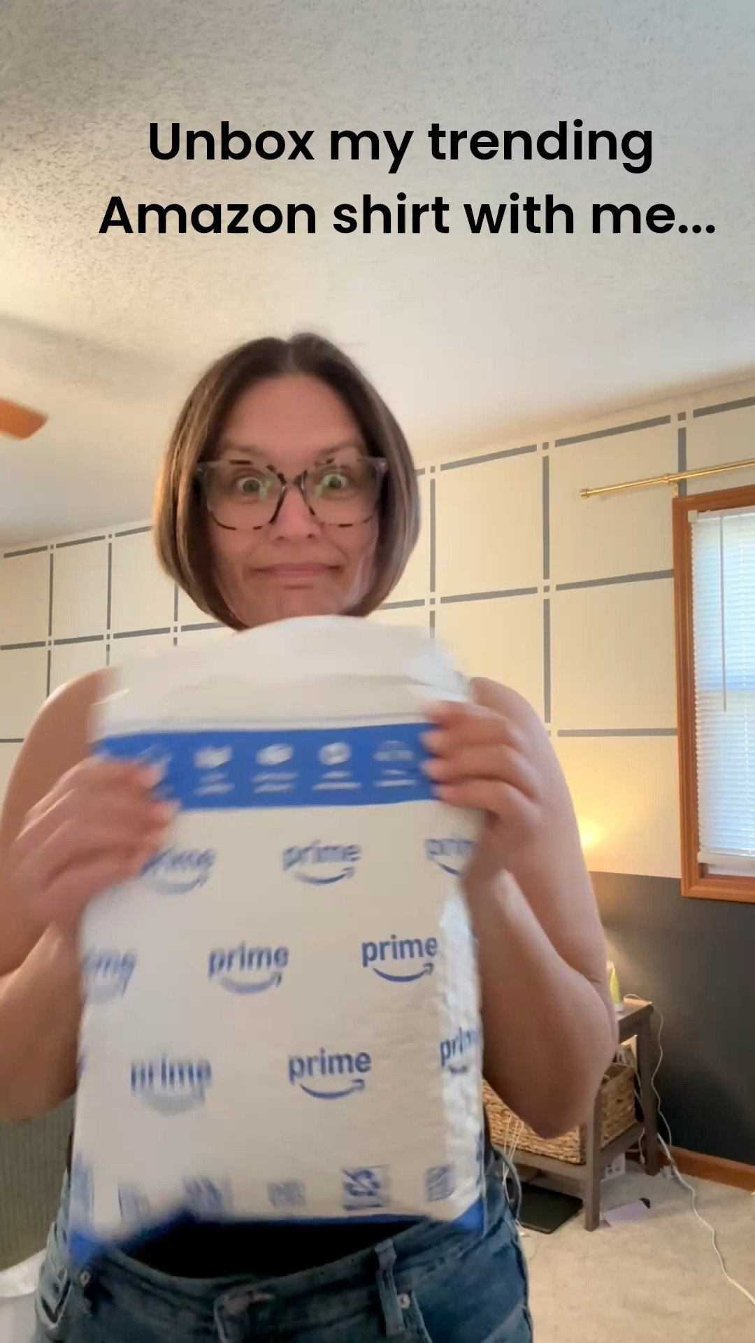 I promised you a review of this skirt r once it arrived! Sadly, it's way too big. I knew it was oversized, but I should have ordered a medium, maybe even a small. This is the large. And small and medium is now sold out so I'll have to watch for it to come back in stock. 😭 The color is beautiful. If you see your size grab it before it's gone! 

#LTKootd #LTKMidsize #LTKSaleAlert