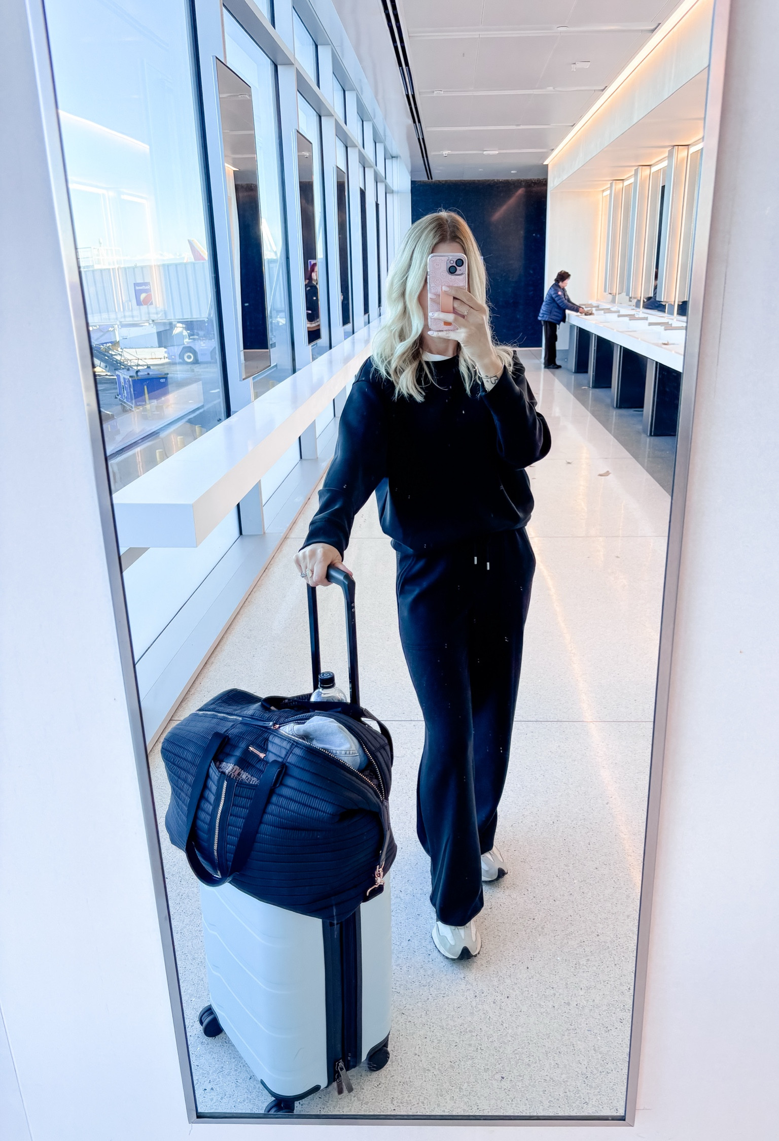 Their bathroom mirror could do with a clean, but the lighting was 👌🏻🤣

This travel fit was an absolute score - I had others in my cart, but just didn’t want to splurge. It’s buttery soft & so similar to the pricier styles that I had my eye on. Also comes with mix & match options in crew & zipper styles. Not shocking that I went with the black (like most of my closet.) For a long day of travel, I can’t be trusted with cream or white. 😆

#LTKTravel #LTKFindsUnder50 #LTKStyleTip