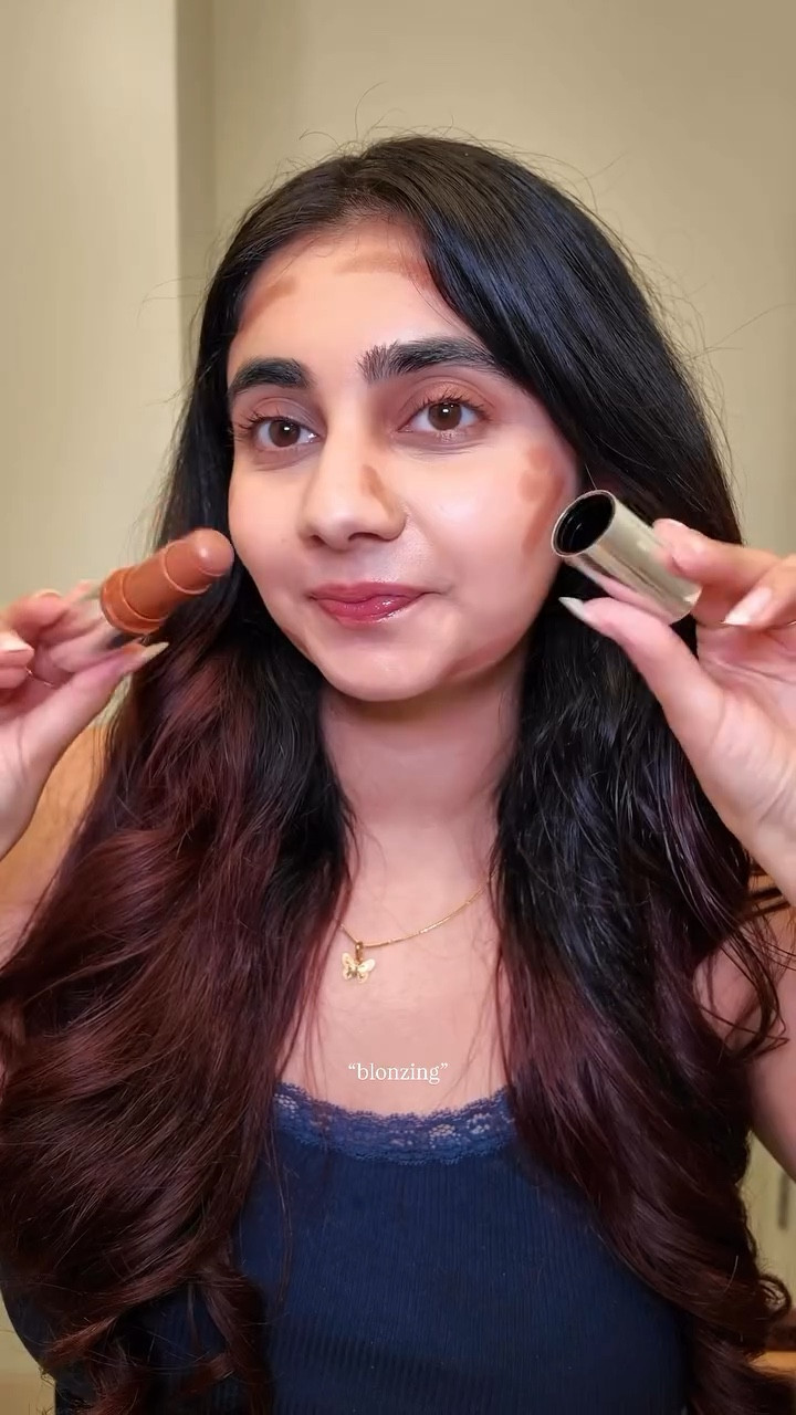 subtley giving your face some dimension🧸

Haus Labs Blush Balm Glassy Cinnamon

@hauslabs 

#creamblush #blonzer #tiktokmademebuyit #ugccreator #nycinfluencer #browngirlmakeup #blush #blushblush #blushbalm #blusherviral #beautytok #makeuphacks makeup tutorial, makeup, fyp, blonzing hack, how to blonze