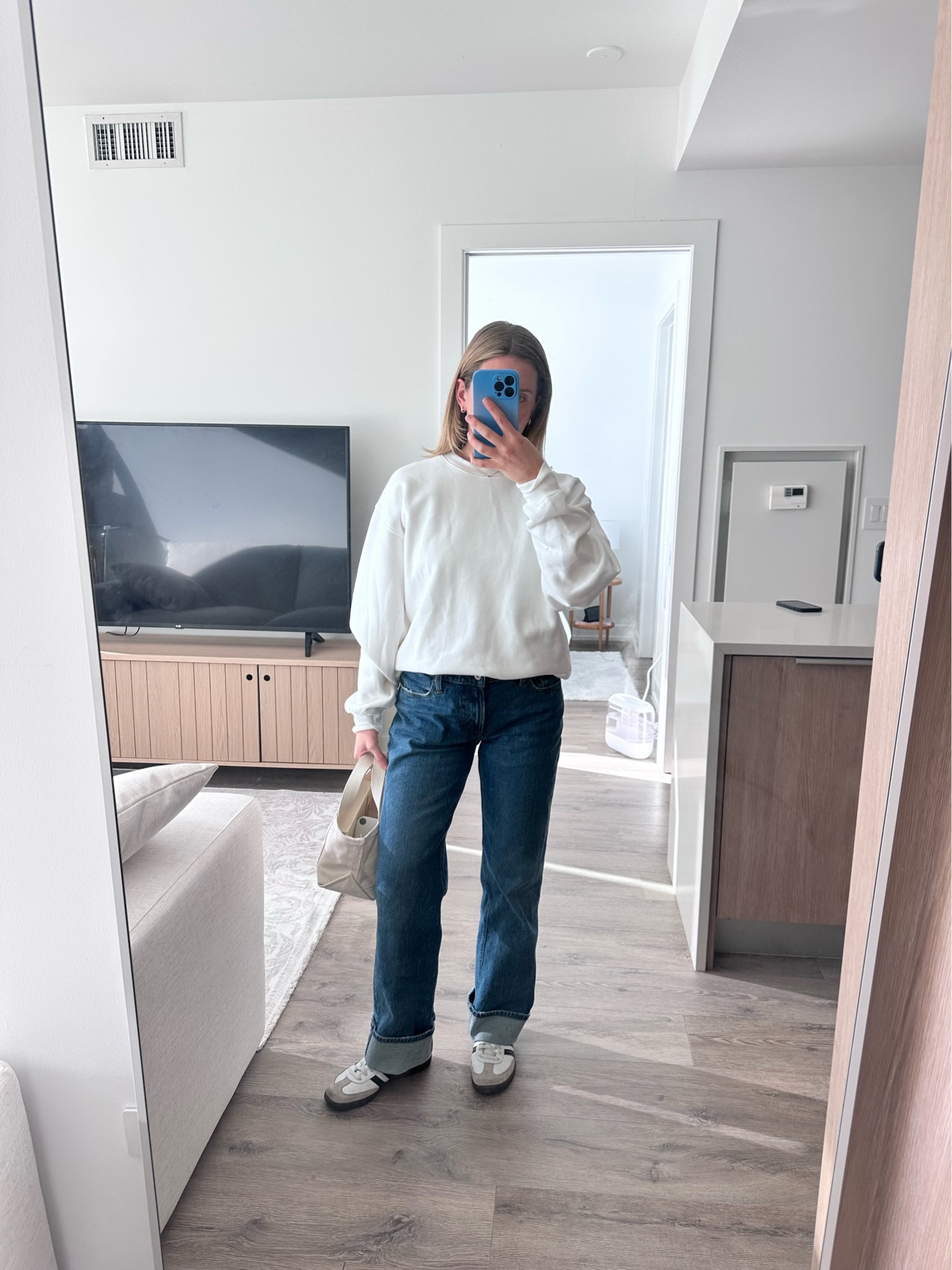 Today’s casual & comfy WFH outfit! I am working from my apartment coworking space #WFHoutfit #WFH #ComfyOutfit #CapsuleWardrobe #BreakYourBudget

#LTKWorkwear #LTKStyleTip #LTKHome