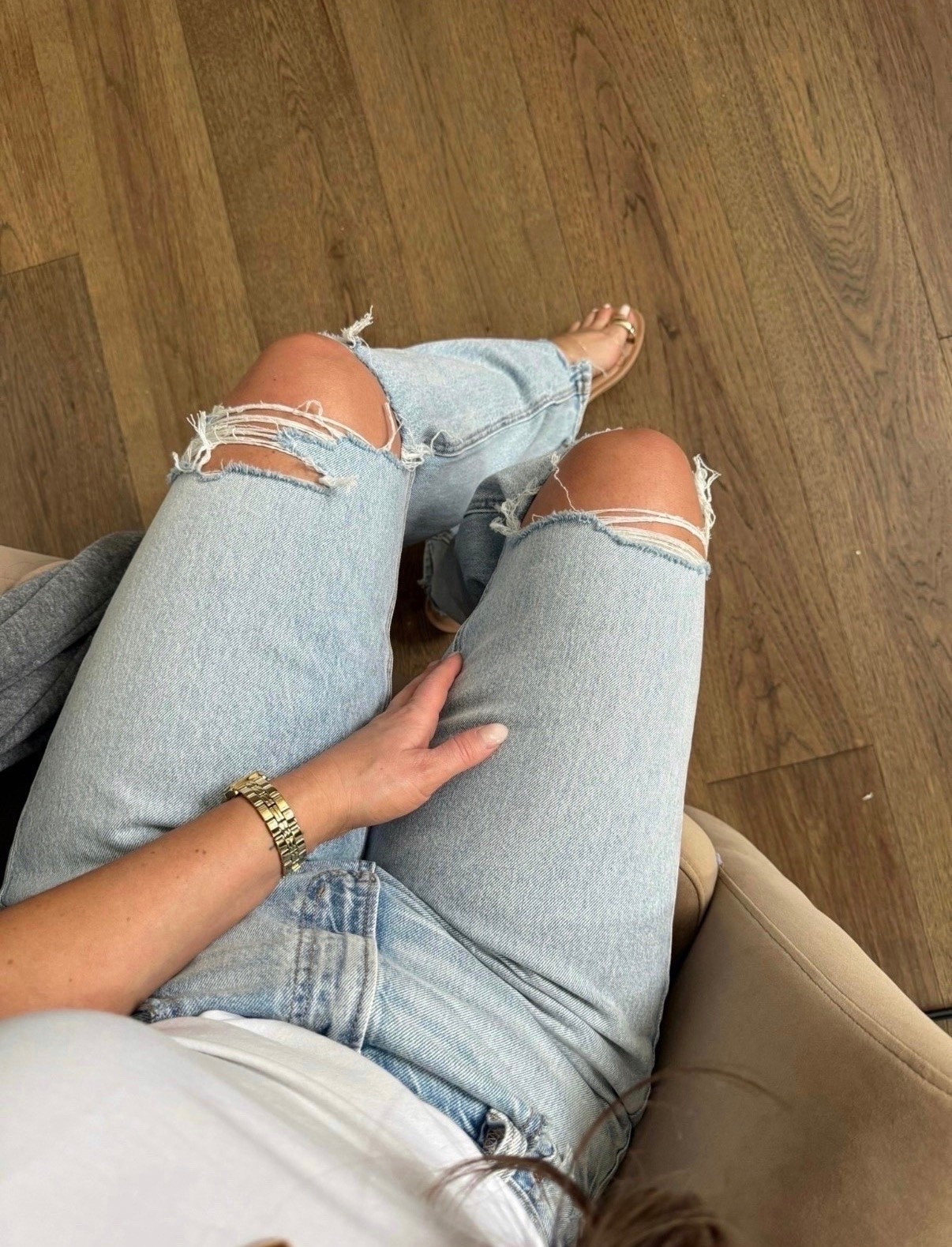 Abercrombie has the best denim 🩶

#LTKootd #LTKgrwm #LTKdayinmylife