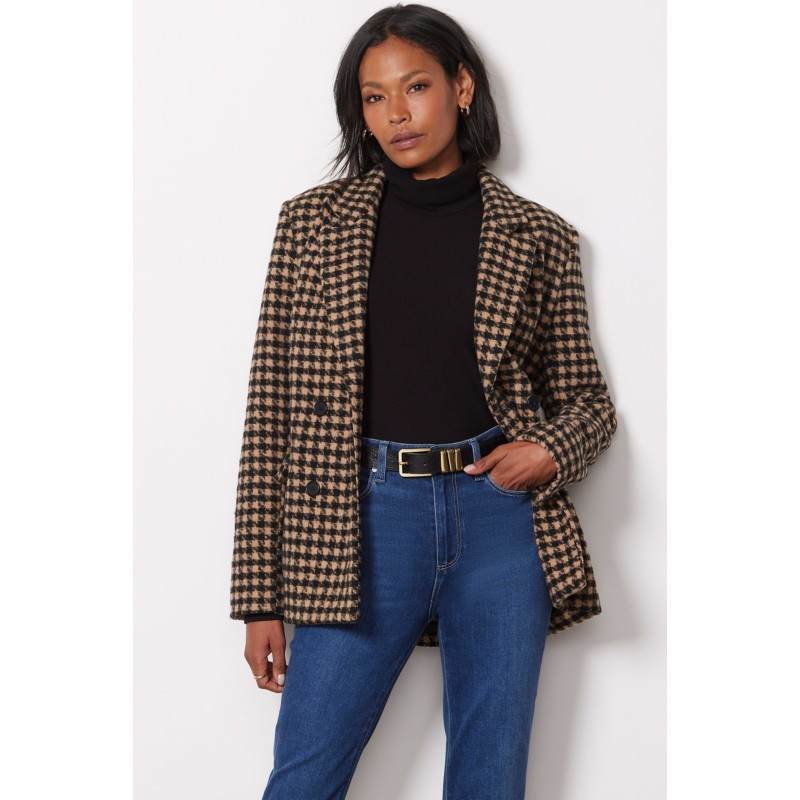 BLANKNYC Book Club Blazer | EVEREVE | Evereve