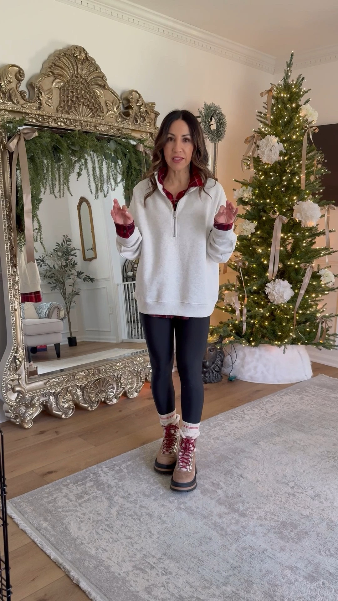 Small sweatshirt, leggings, small short



#LTKOver40 #LTKFindsUnder50 #LTKSaleAlert