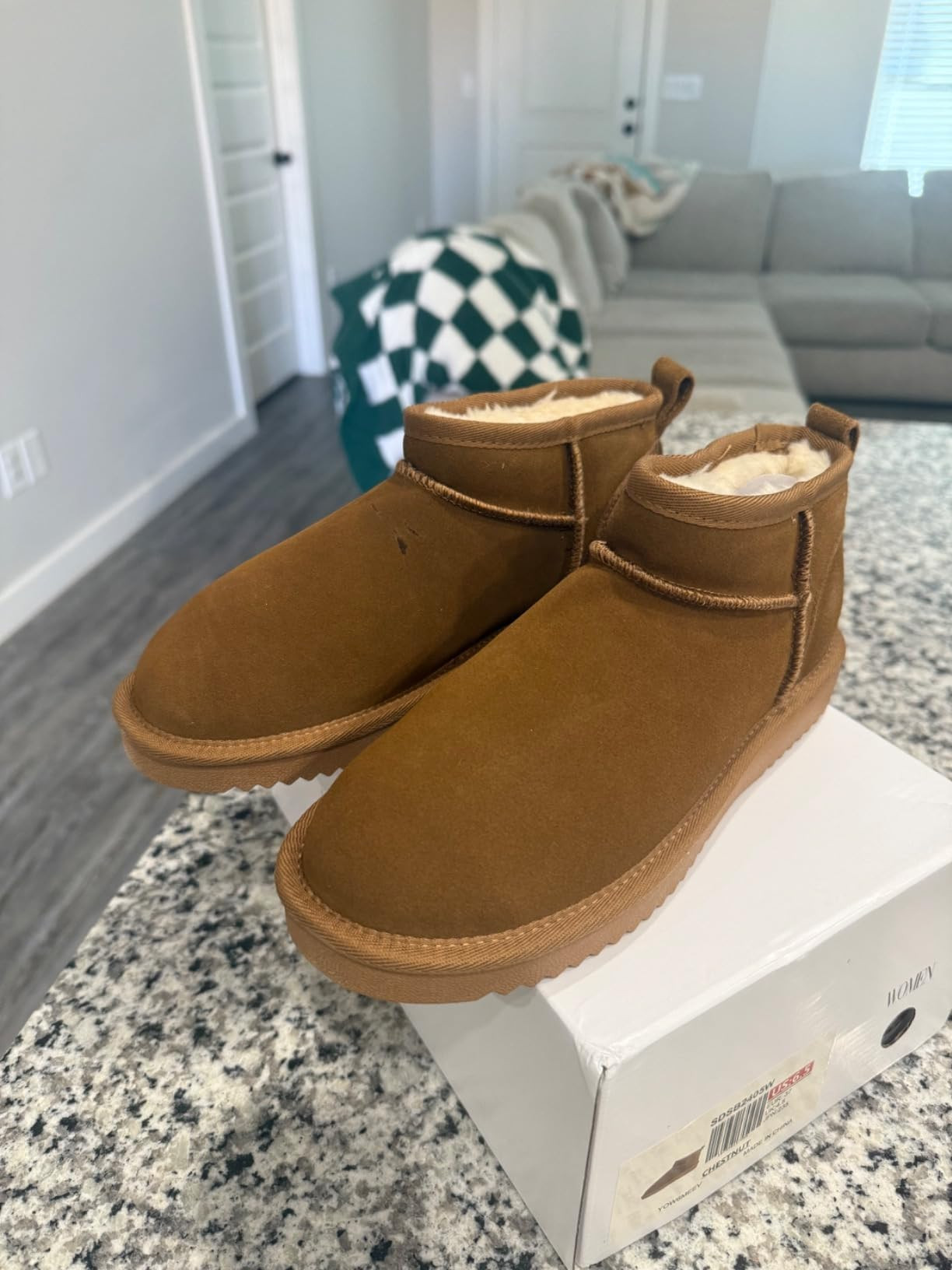 DREAM PAIRS Ankle Winter Mini Boots for Women Genuine Suede Faux Fur Lining Water Resistant Warm ... | Amazon (US)