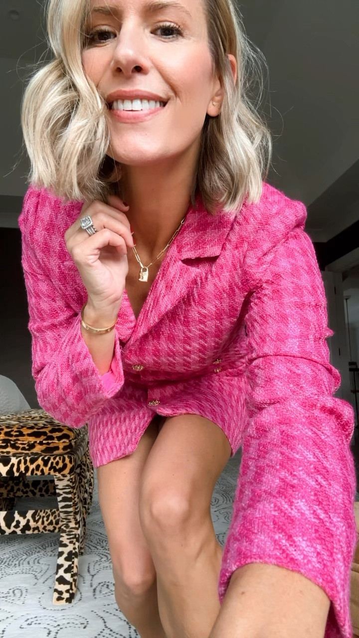 My dress is on sale! So chic. 🖤

#LTKCyberWeek #LTKOver40 #LTKSaleAlert