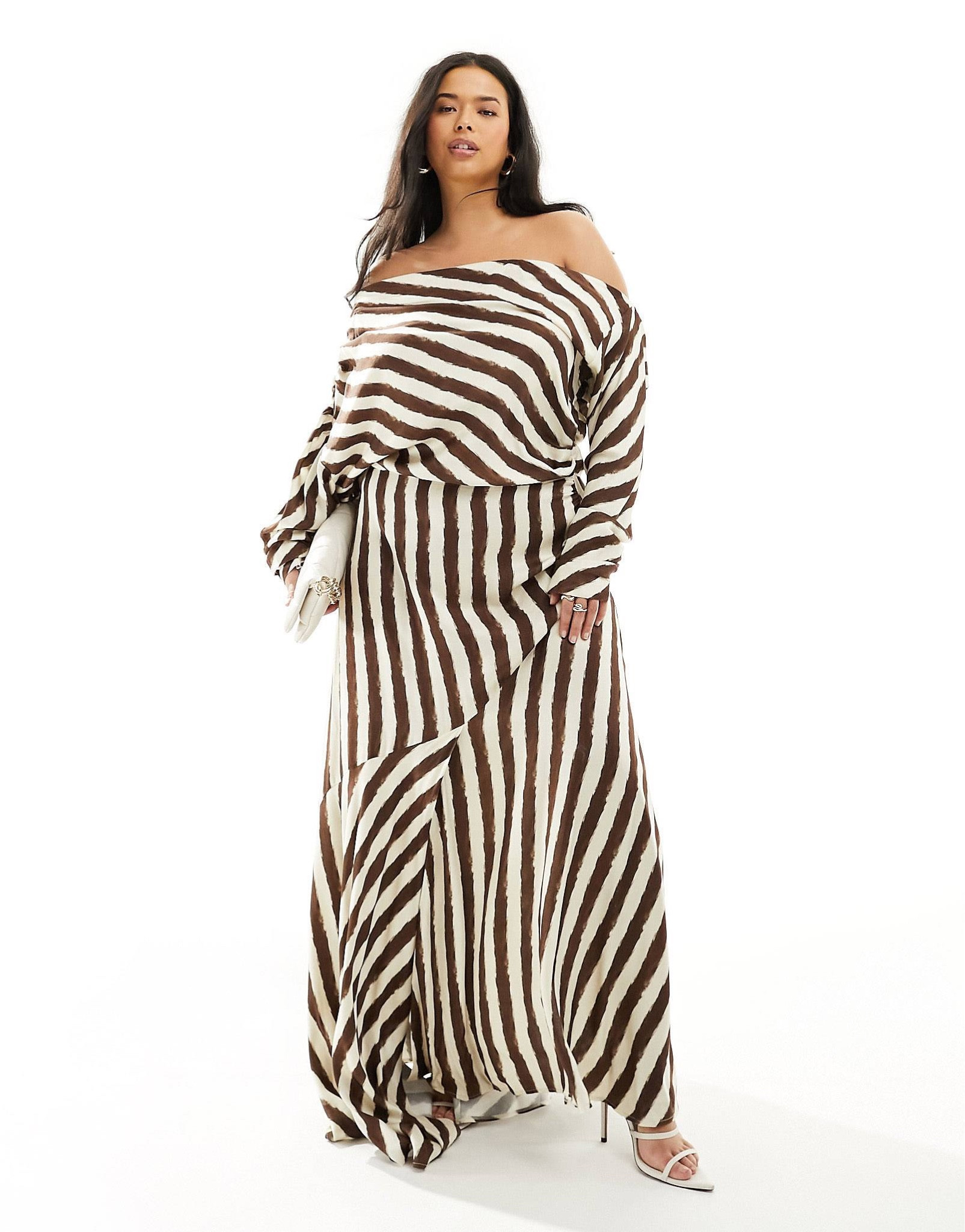 ASOS CURVE striped dress

Occasionwear 
Evening dress 