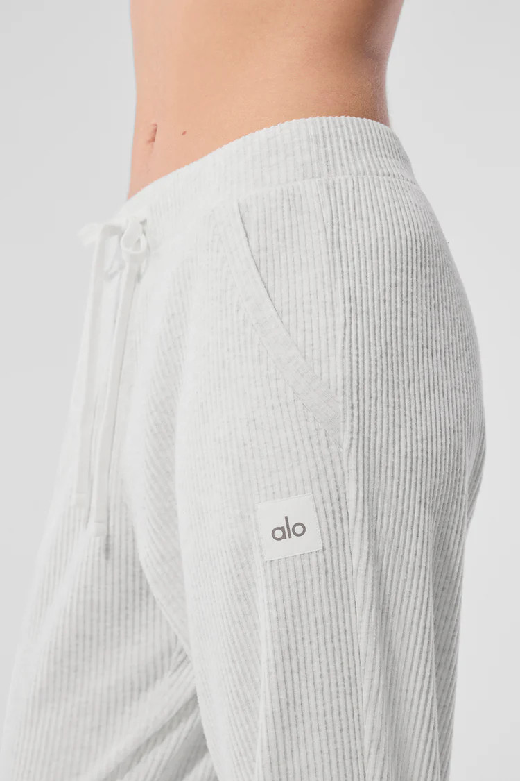 Muse Sweatpant - White Heather | Alo Yoga (US)