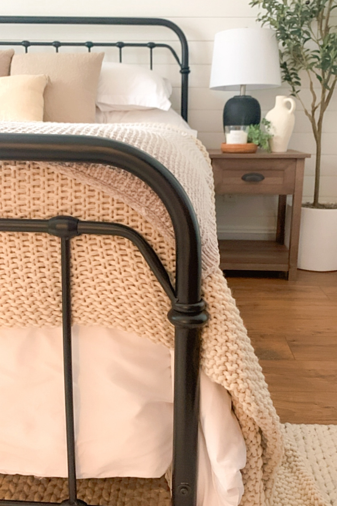 Modern Farmhouse Bedroom

Iron bed frame, bedside table, vase, lamps, hardwood floors, candles, blanket, throw blanket, throw pillow, duvet, planter, tree, home decor, bedroom decor, target finds, amazon finds, amazon home, amazon deals, Wayfair finds, shiplap walls, accent walls 