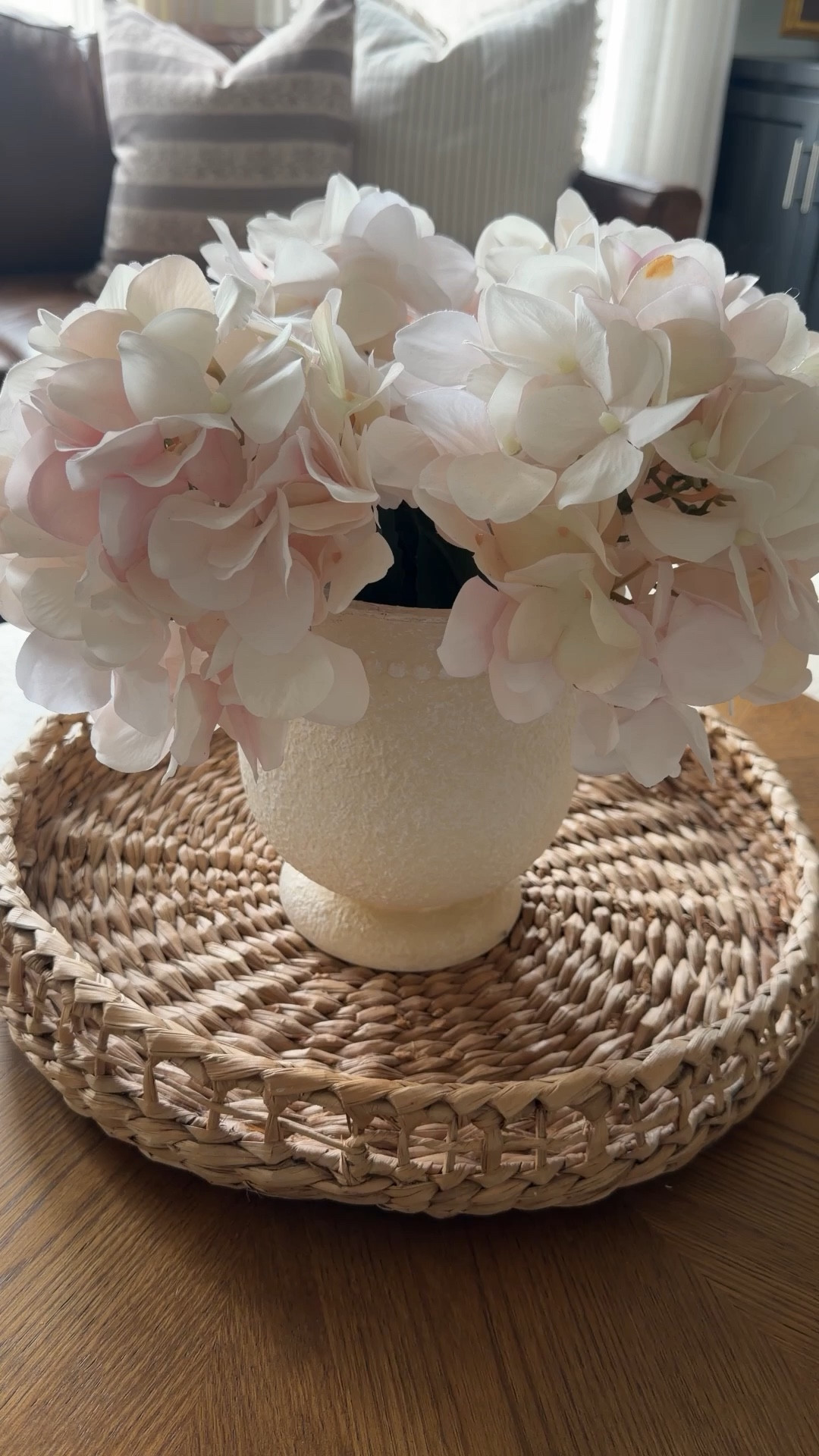 Spring centerpiece refresh 🌿✨ These realistic hydrangeas instantly elevate your table without the upkeep—full, soft blooms that look freshly cut but last all season. Perfect for everyday styling or hosting moments 💐

Tap to shop & bring a touch of spring into your home 🤍

#LTKhome #springdecor #hydrangeas #tabledecor #centerpieceideas #homestyling #neutralhome #cozyhome #affordabledecor #targethome #amazonhome

#LTKHome #LTKSeasonal