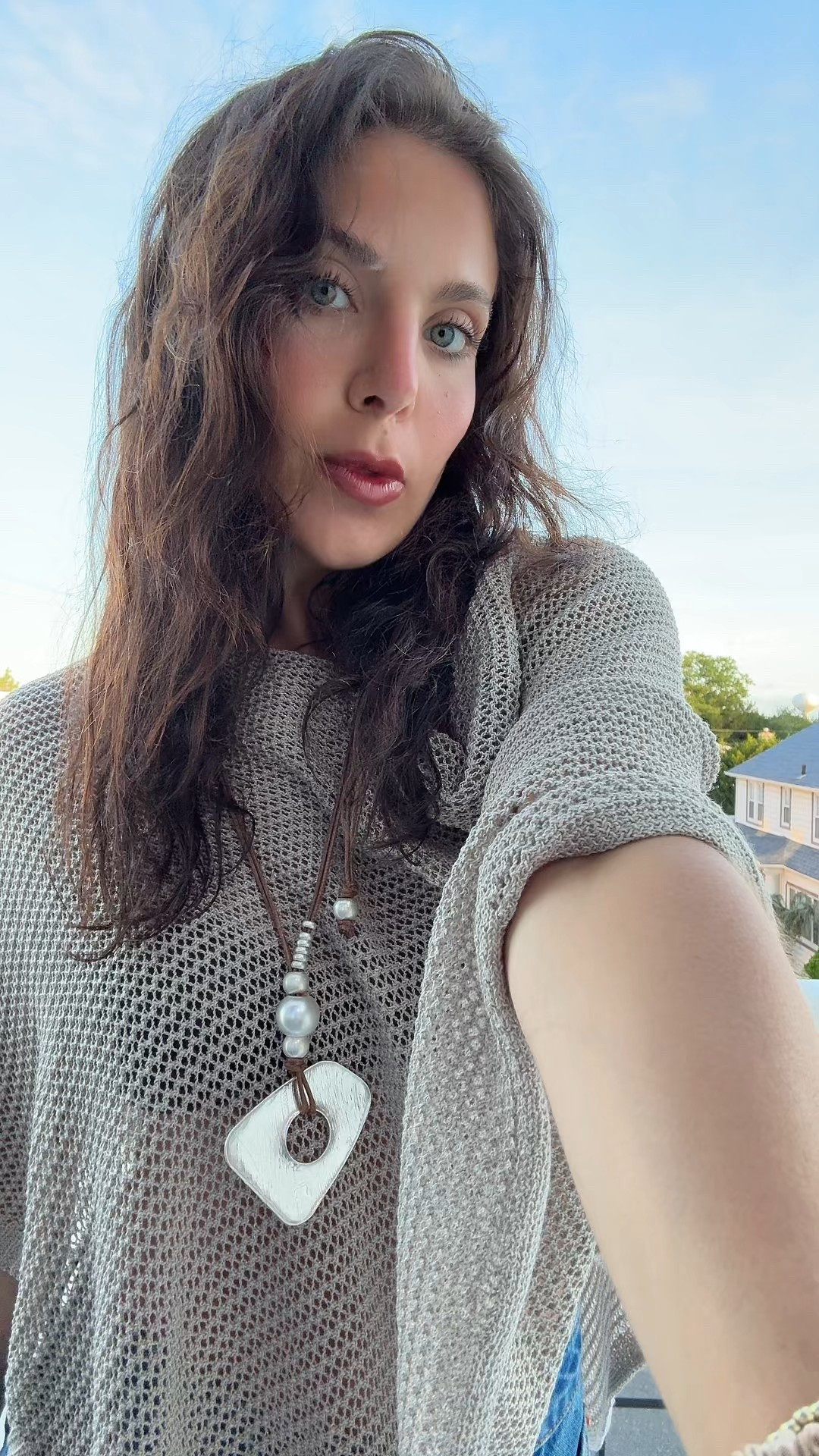 both items I linked are very similar but shorts are Parke size 25 and top is Zara :)