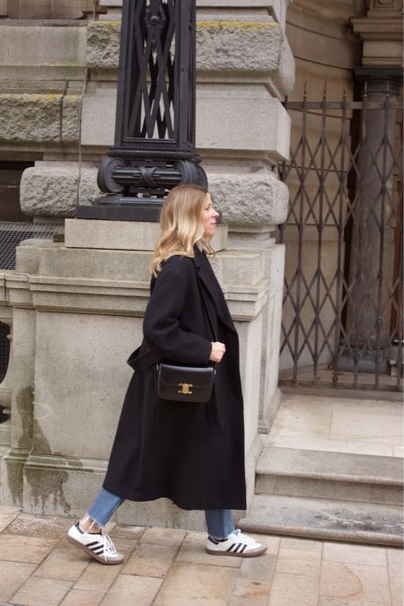 The BEST black coat 🤩

Classic black coat, wool coat, winter coat 

#LTKMostLoved #LTKeurope #LTKstyletip