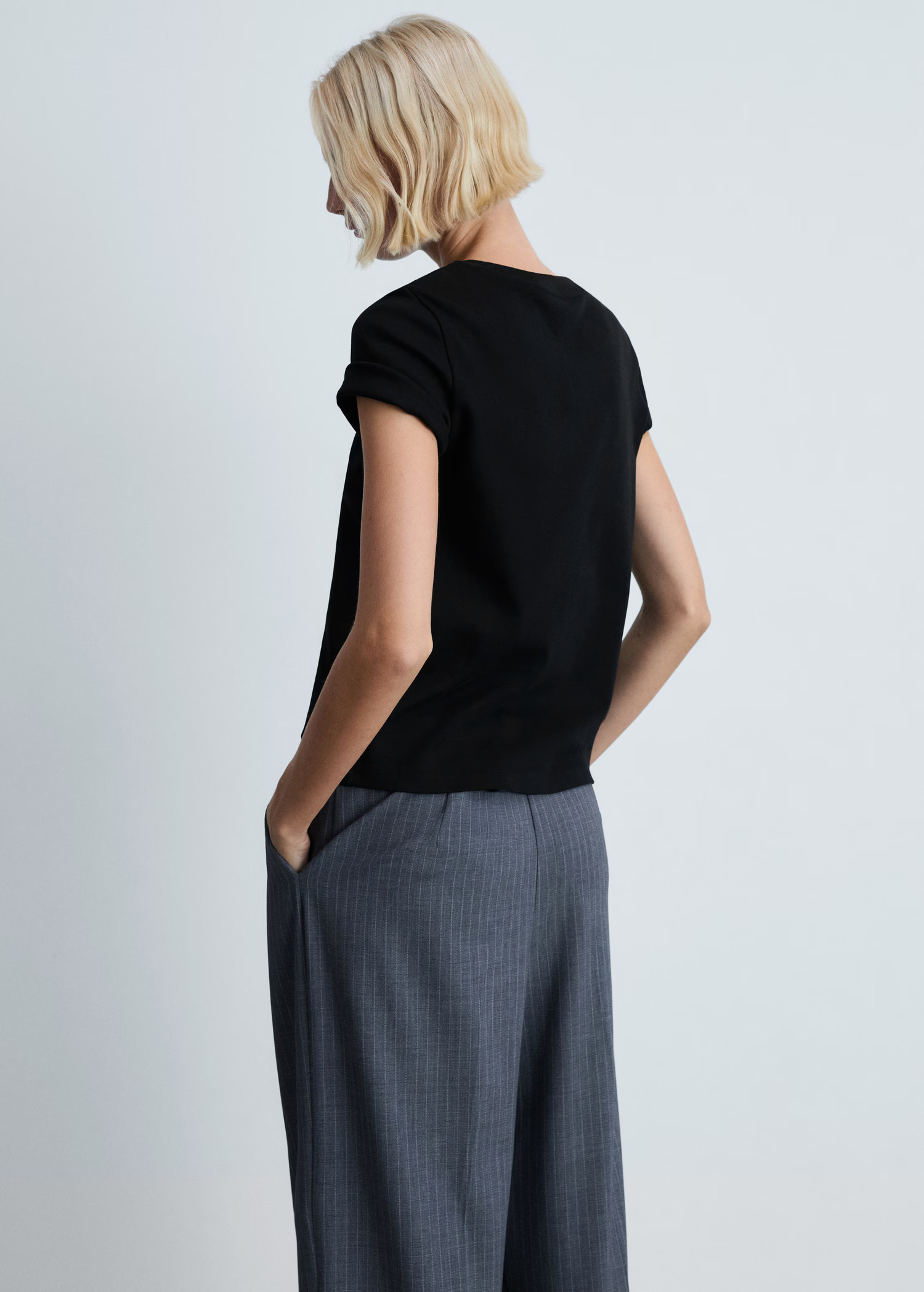 Short-sleeved cotton t-shirt - Women | MANGO Canada | Mango Canada