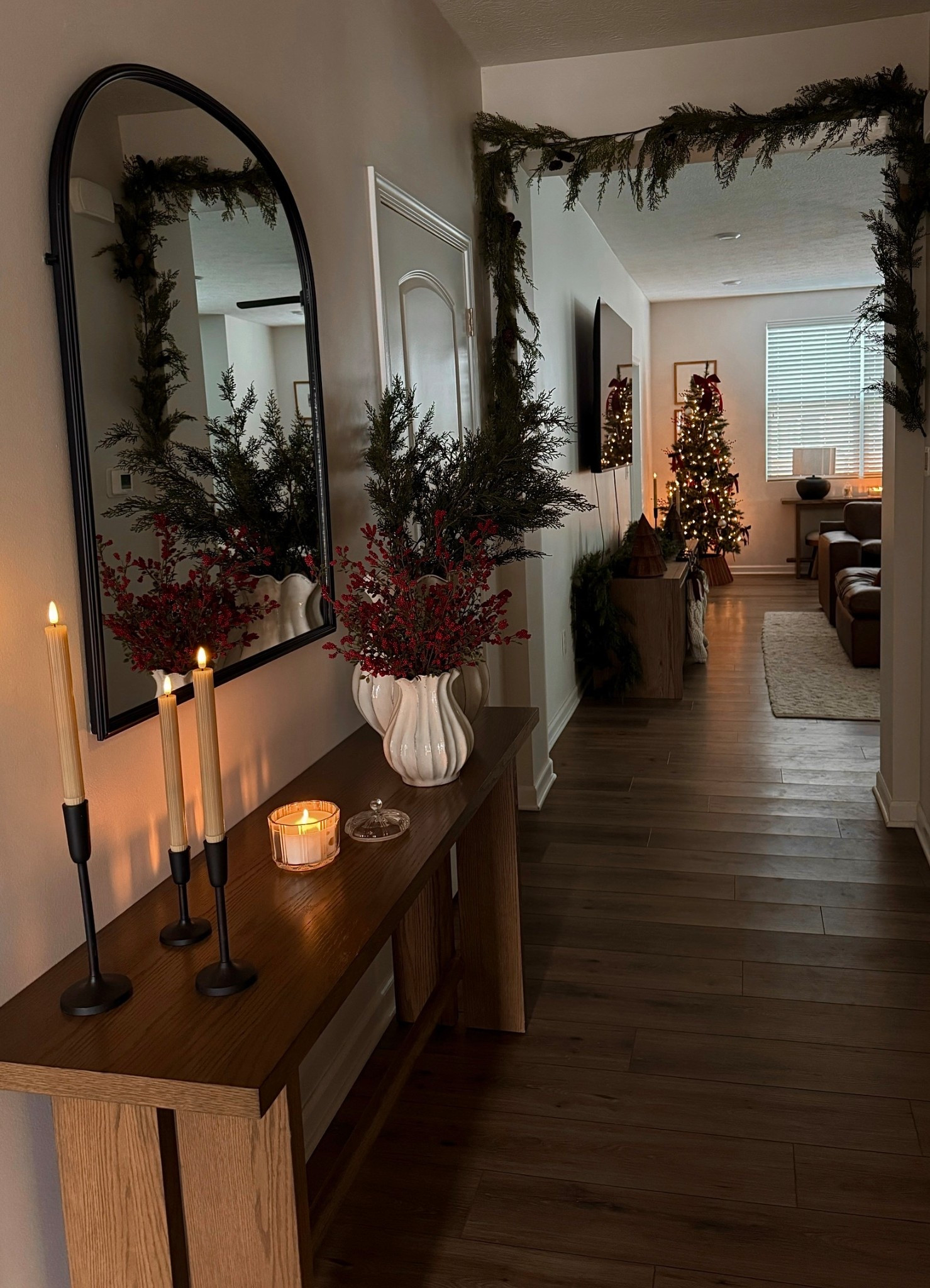 Hallway of my dreams 🫶🏻
Love the warmth Christmas decorations bring!

#LTKHoliday #LTKCyberWeek

#LTKHome