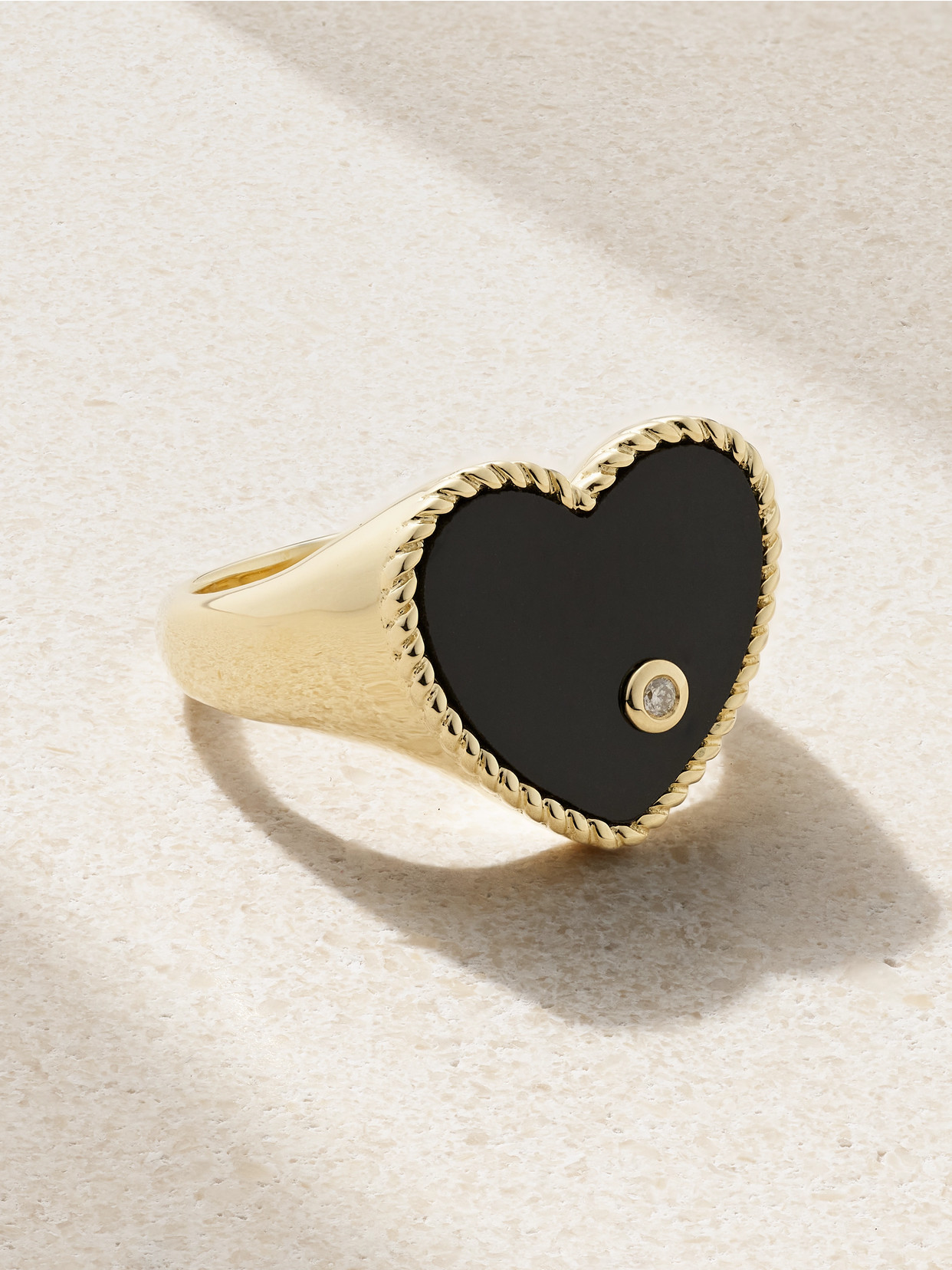 Yvonne Léon - Chevalière Coeur 9-karat Gold, Onyx And Diamond Ring - Black | NET-A-PORTER (US)