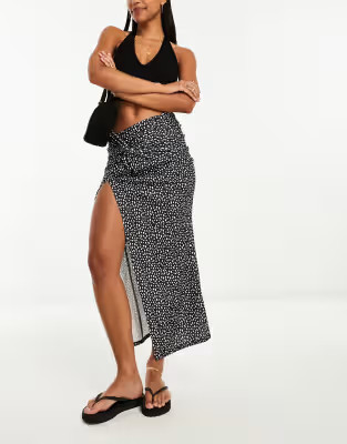 ASOS DESIGN textured twist detail midi sarong in mono spot | ASOS (Global)