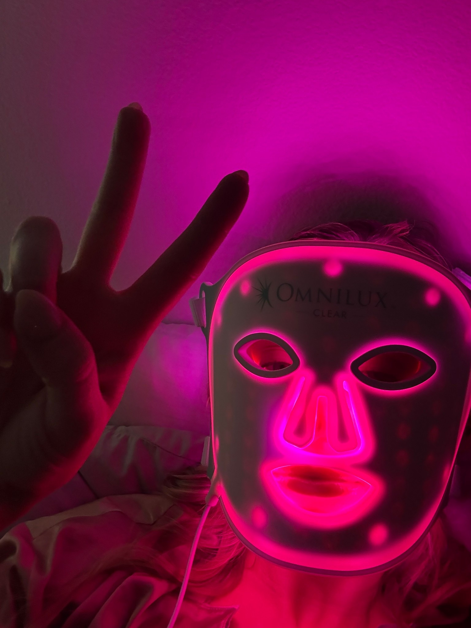 Omnilux CLEAR mask that helps with acne! ❤️