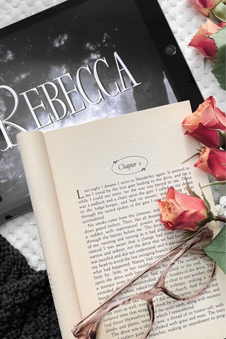 Rebecca book vs movie ♥️