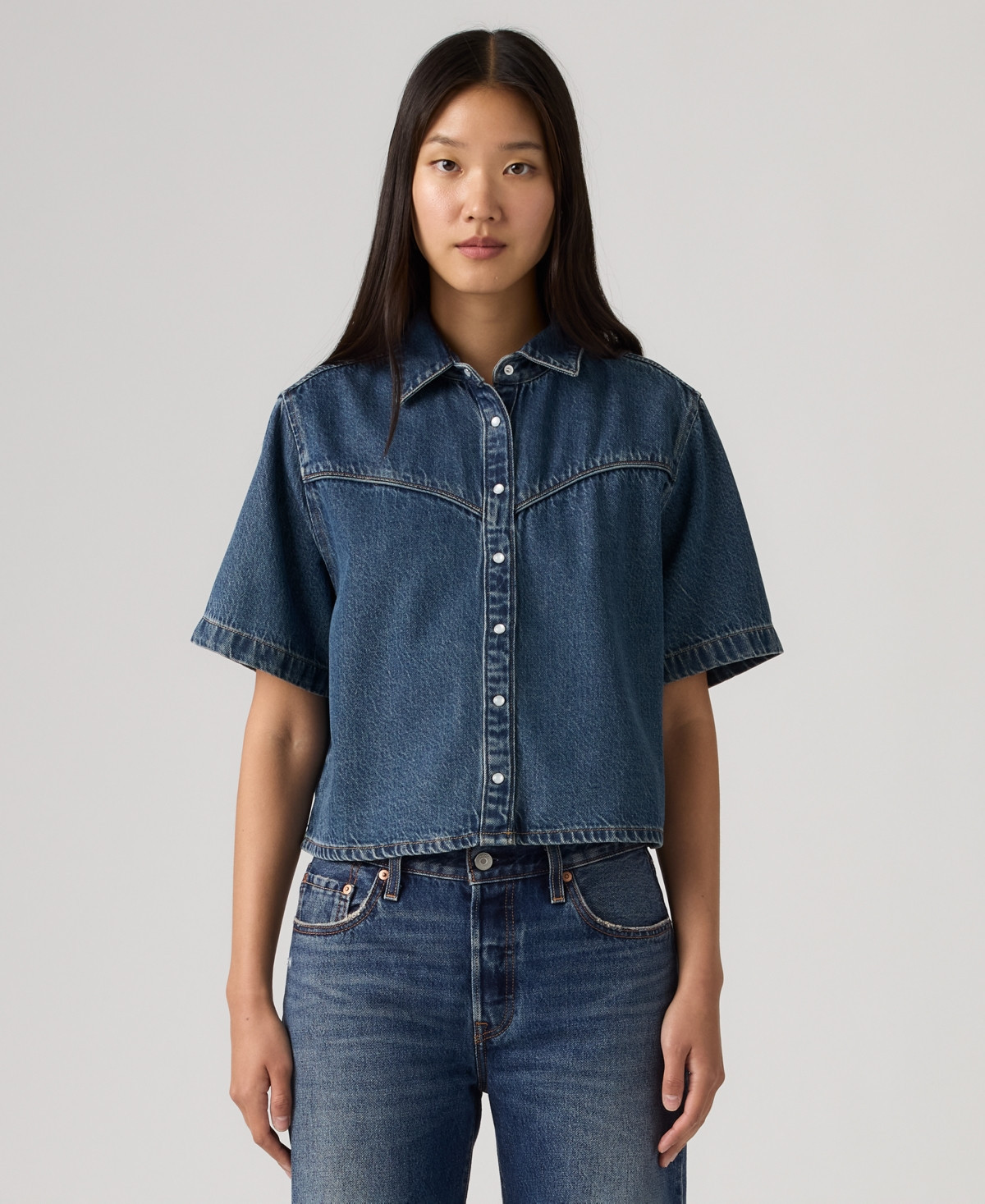 Levi's Women's Short-Sleeve Cropped-Fit Denim Shirt - Tencel Tinted Times | Macy's