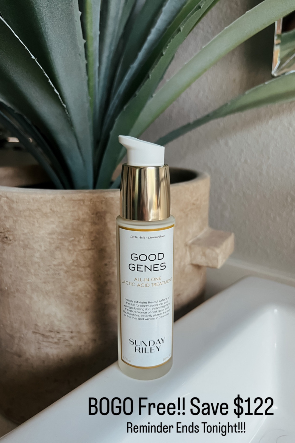 BOGO Free!! Ends tonight!! One of my favorites and Sunday Riley’s best selling product..this Lactic acid does wonders for exfoliating and reducing the appearance of dark spots..
Leaving skin radiant and fabulous
Save $122 !!!!
 

#LTKSale #LTKGiftGuide #LTKbeauty