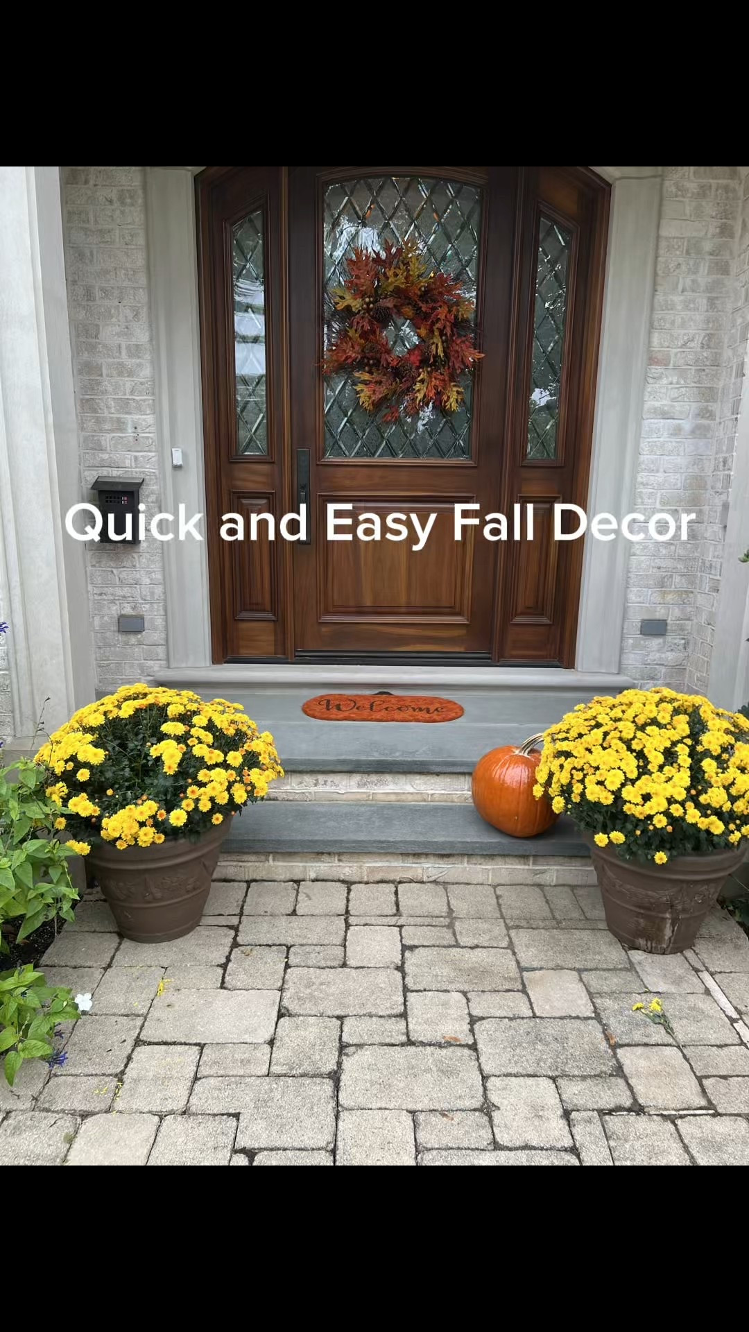 Want some easy and fun fall decor ideas? Here you go! From mums to fall garlands, candy corn, and orange pillows, all the links are below 👇 !

#LTKHalloween #LTKSeasonal #LTKFindsUnder50