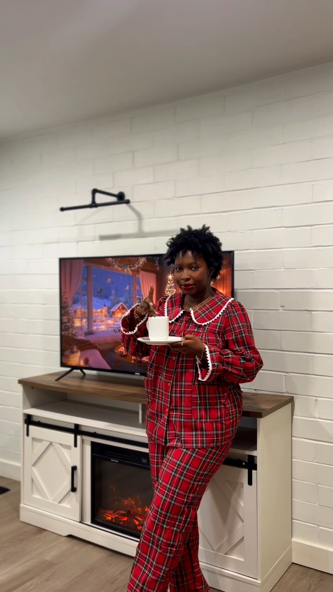 Luxe Christmas pajamas!
Christmas pajamas don’t have to be boring! 
#christmaspajamas #luxechristmas #sheinchristmas #christmasfinds

#LTKootd #LTKHoliday #LTKPetite