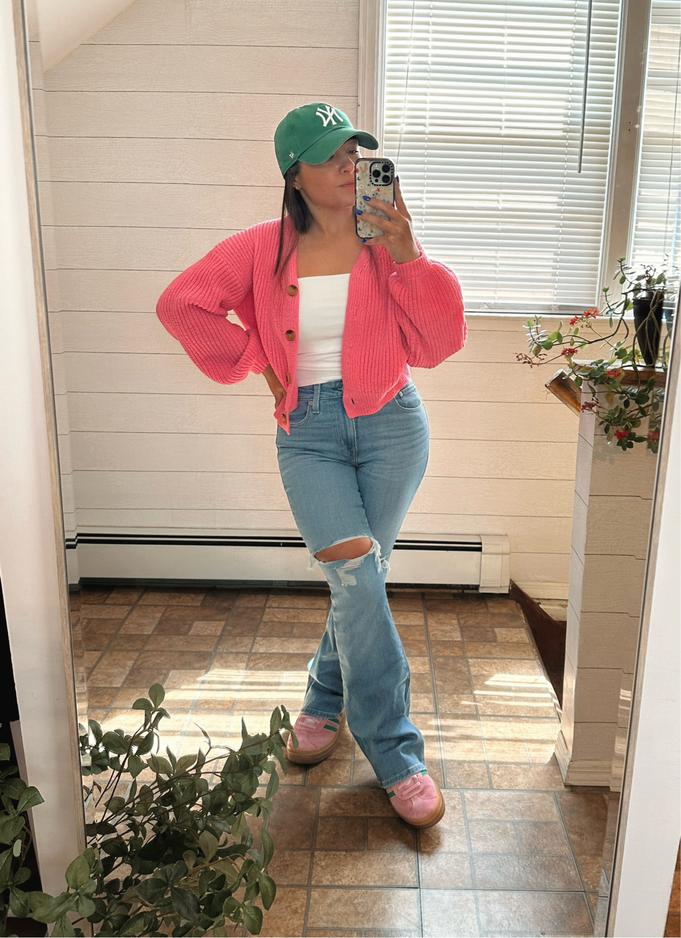 Pops of color with a basic look 

#LTKstyletip