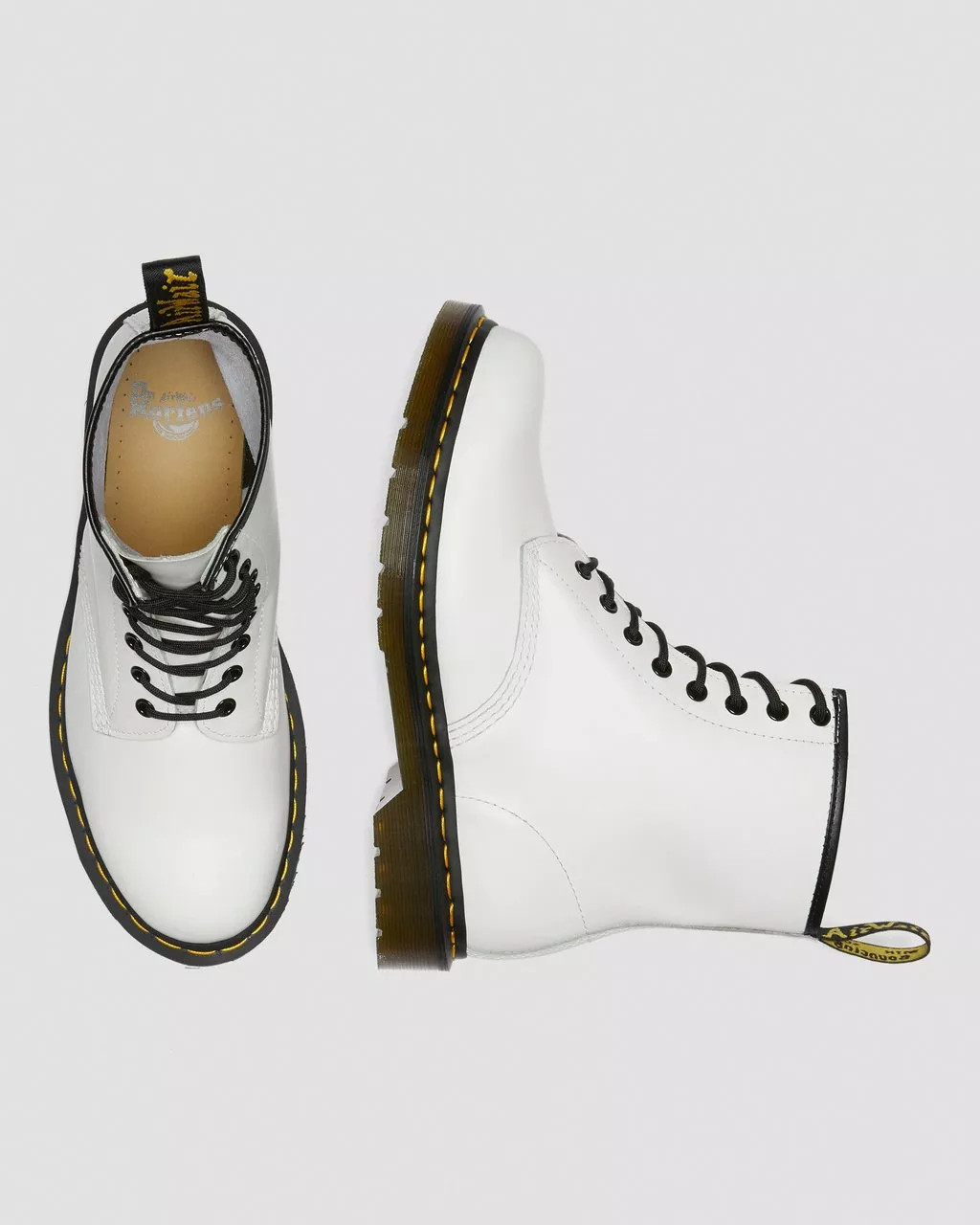 1460 Smooth Leather Lace Up Boots | Dr. Martens