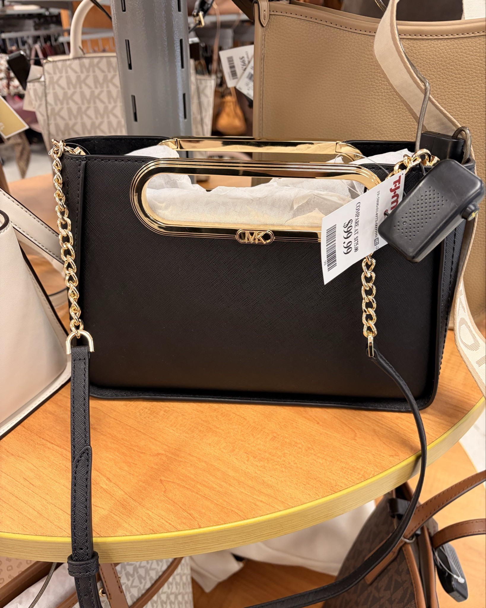 TJ Maxx find & found exact on sale for you! Plus more colors!

Michael Kors Chelsea Large Convertible Crossbody Bag






Sale, handbag sale 


#LTKootd #LTKSaleAlert #LTKgrwm