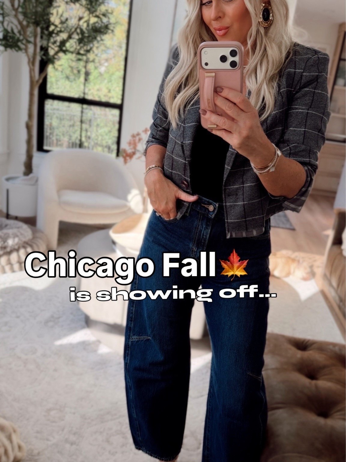✨🤌🏼I’m OBSESSED with these jeans already ordered more colors! You can cinch the waist ladies and they are adorable on! I did size up one! Otherwise I think tts. I usually have to size up in this brand. Jacket I’m in small. 



Fall style. Plaid. Jeans. Denim. Fall outfits