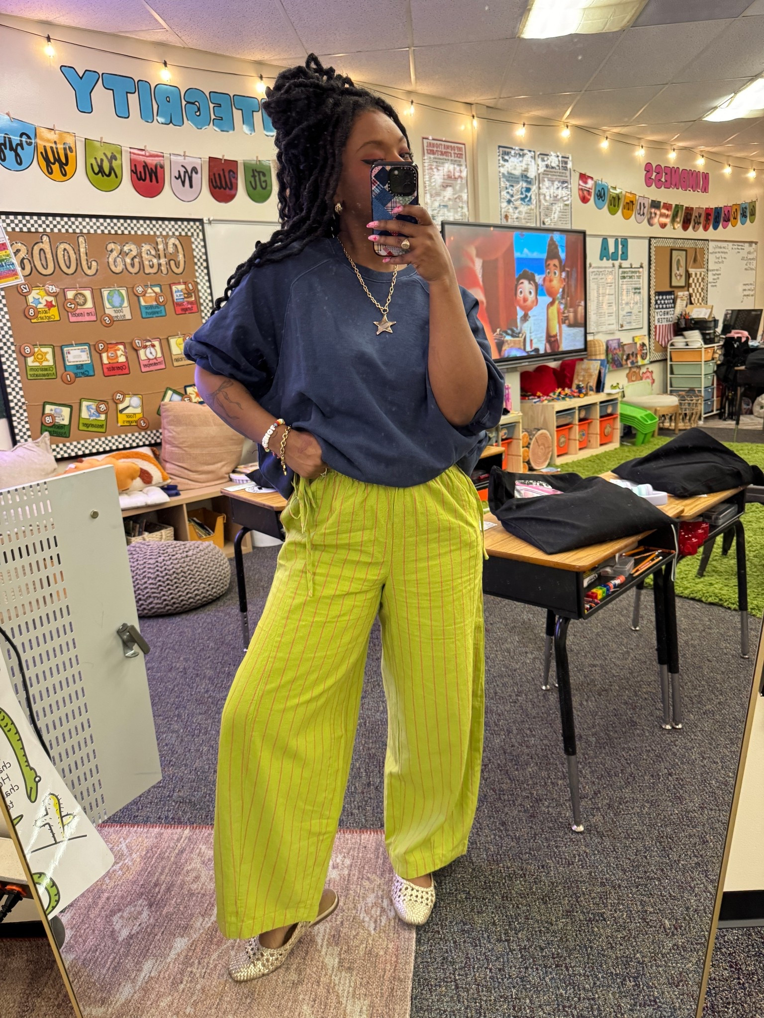 Friday: 
- Top: medium 
- Pants: Smalll

#LTKgrwm #LTKootd #LTKdayinmylife