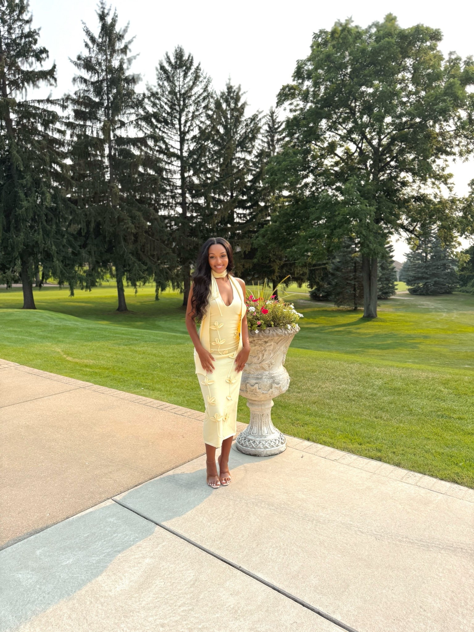 Yellow floral dress 🌼



#LTKFindsUnder100 #LTKBeauty #LTKStyleTip