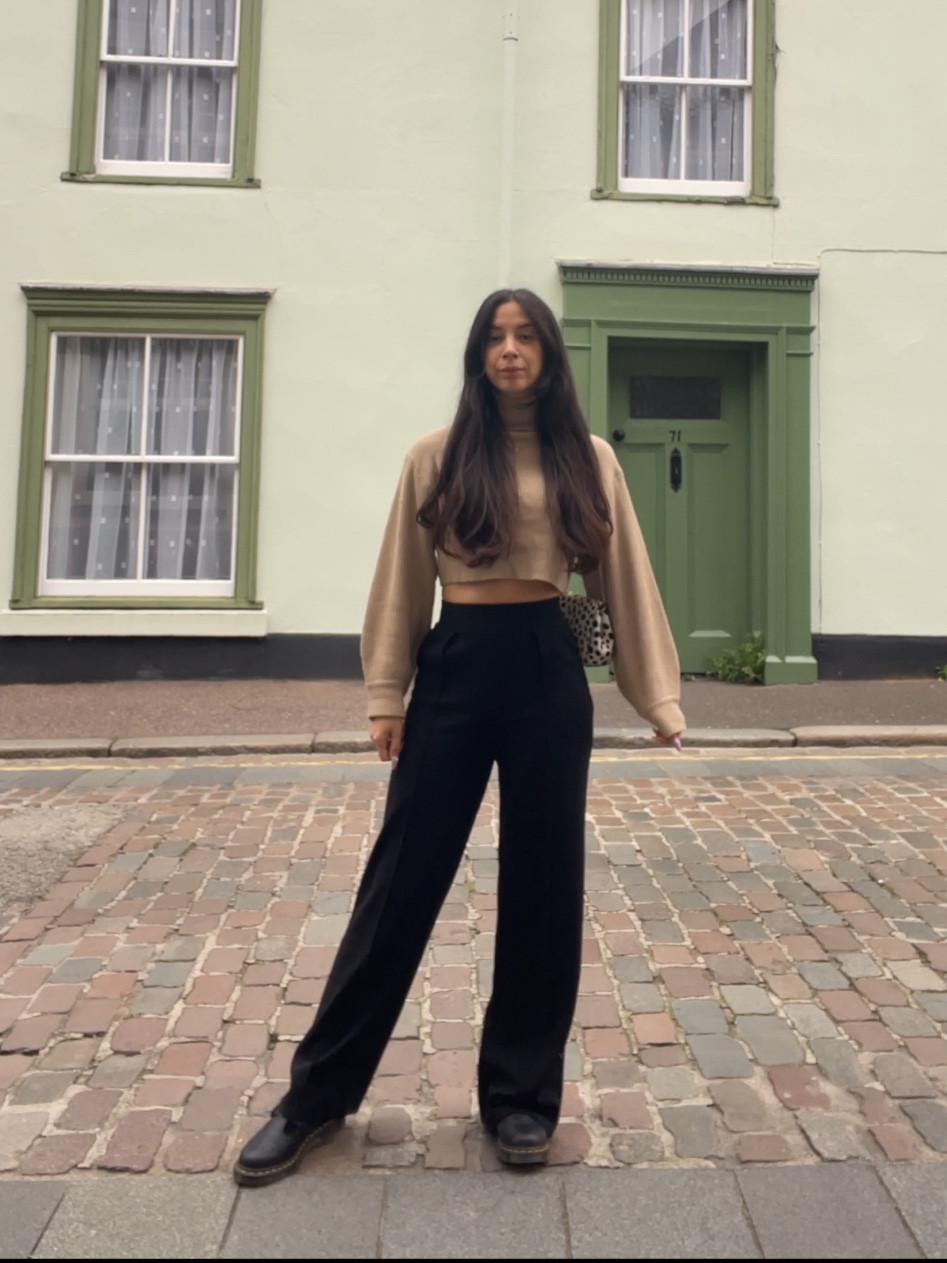 Perhaps the most flattering high waisted wide leg trousers I’ve ever worn 🖤

#LTKeurope