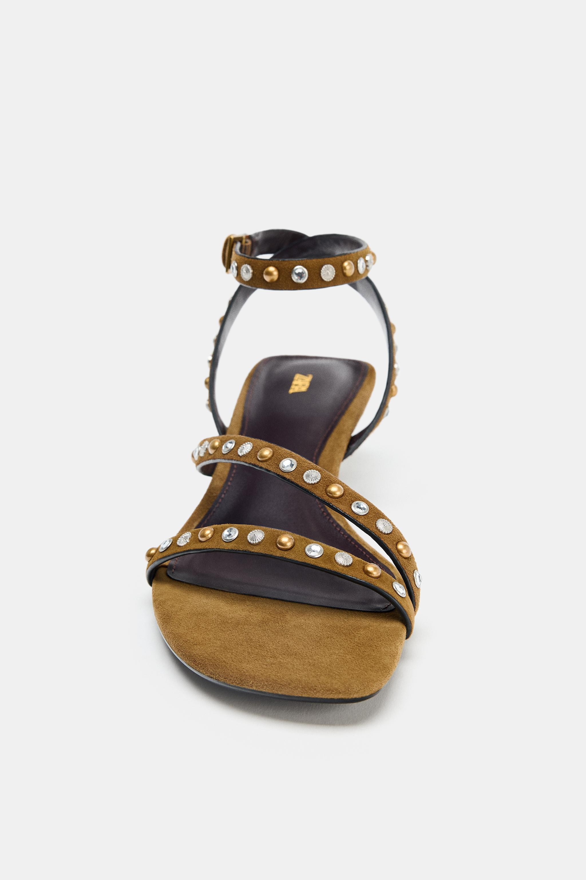 SPLIT LEATHER STUDDED KITTEN SANDAL | Zara US