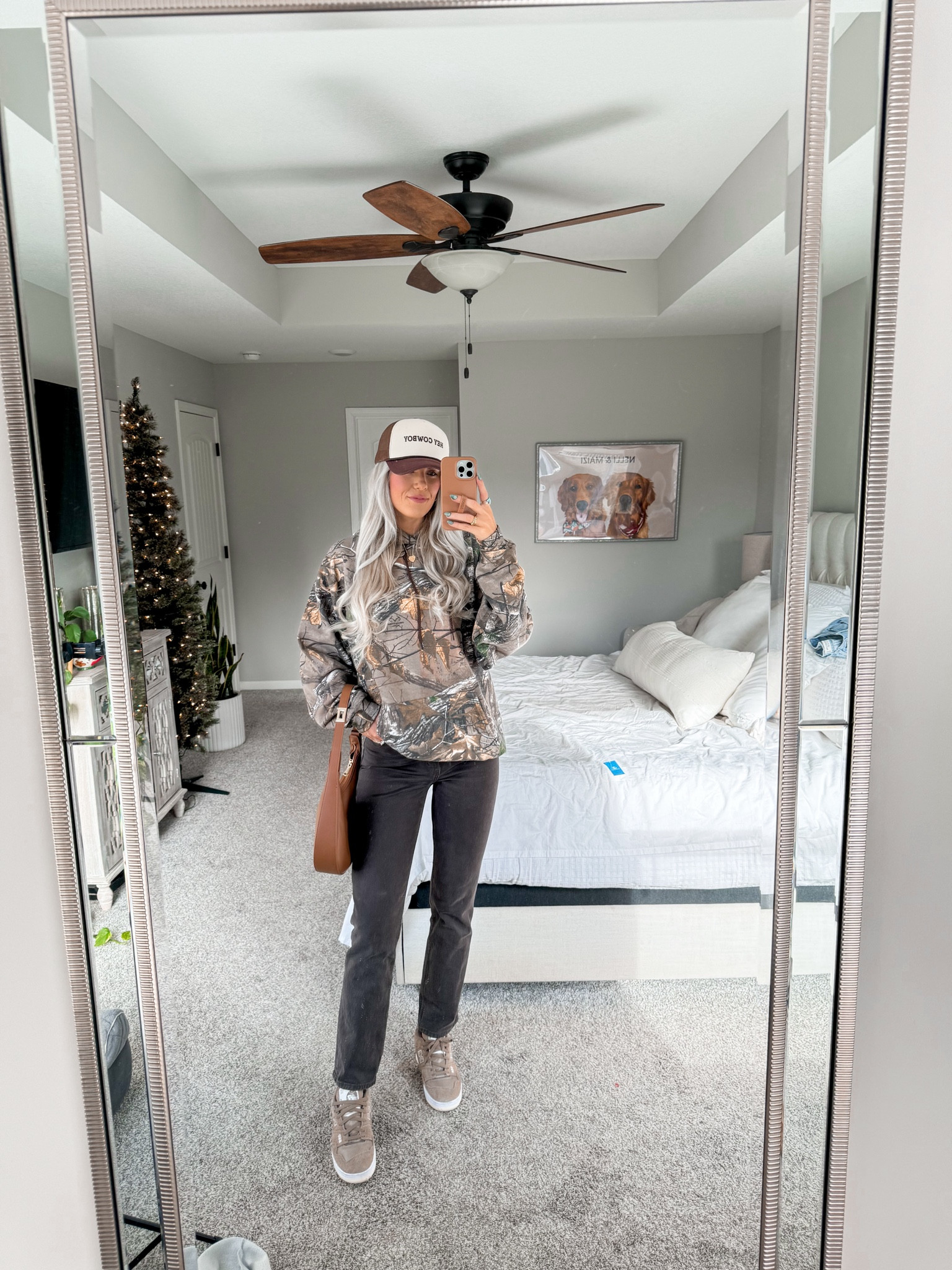 size 24 regular in jeans (size down in these) i did regular length for a cropped fit! shoes run tts 

#LTKshoecrush #LTKstyletip #LTKSeasonal