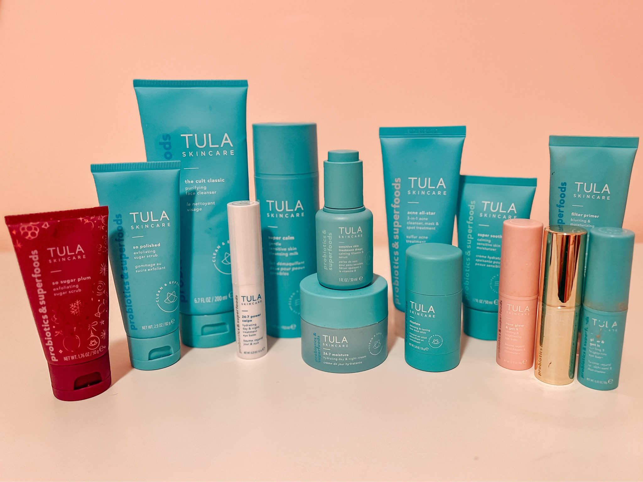 If you are looking for a good gift for the lady in your life - Tula skincare has some of my favorite products for keeping my skin feeling hydrated and young. 

You can get 2%0 off your first purchase with my link! 
http://rwrd.io/4gmk38a?c

Some of my favorite products are:
*Blurring & Moisturizing Primer 
*Gentle Sensitive Skin Cleansing Milk 
*Exfoliating Sugar Scrub
and the *3-Piece Skincare Essential Kit is a GREAT starter, as I'm obsessed with the eye balms and the Cult Classic is just that - a classic!!



#LTKbeauty #LTKfindsunder50 #LTKGiftGuide