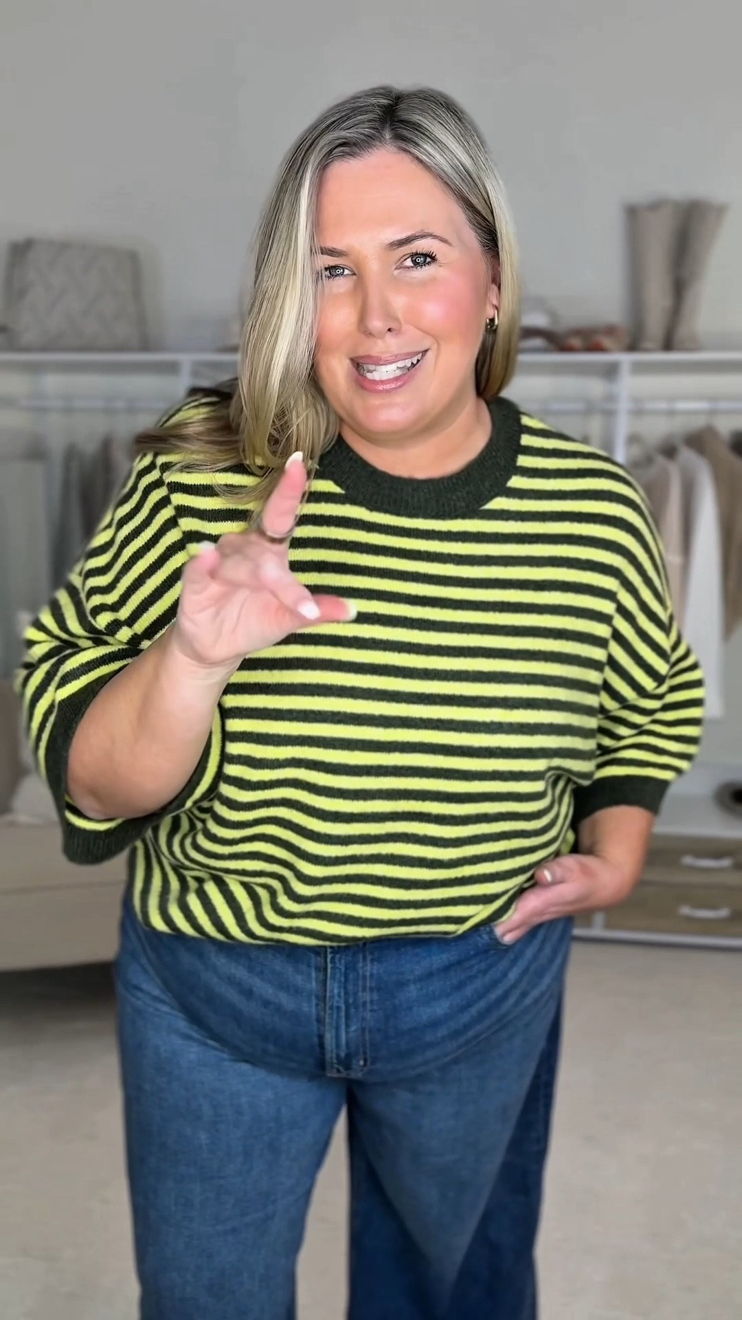 New @americaneagle haul!! Jeans are 40% off right now through October 12! I am wearing the 20 in jeans and XXL in everything else!
#AEPartner #AEJeans