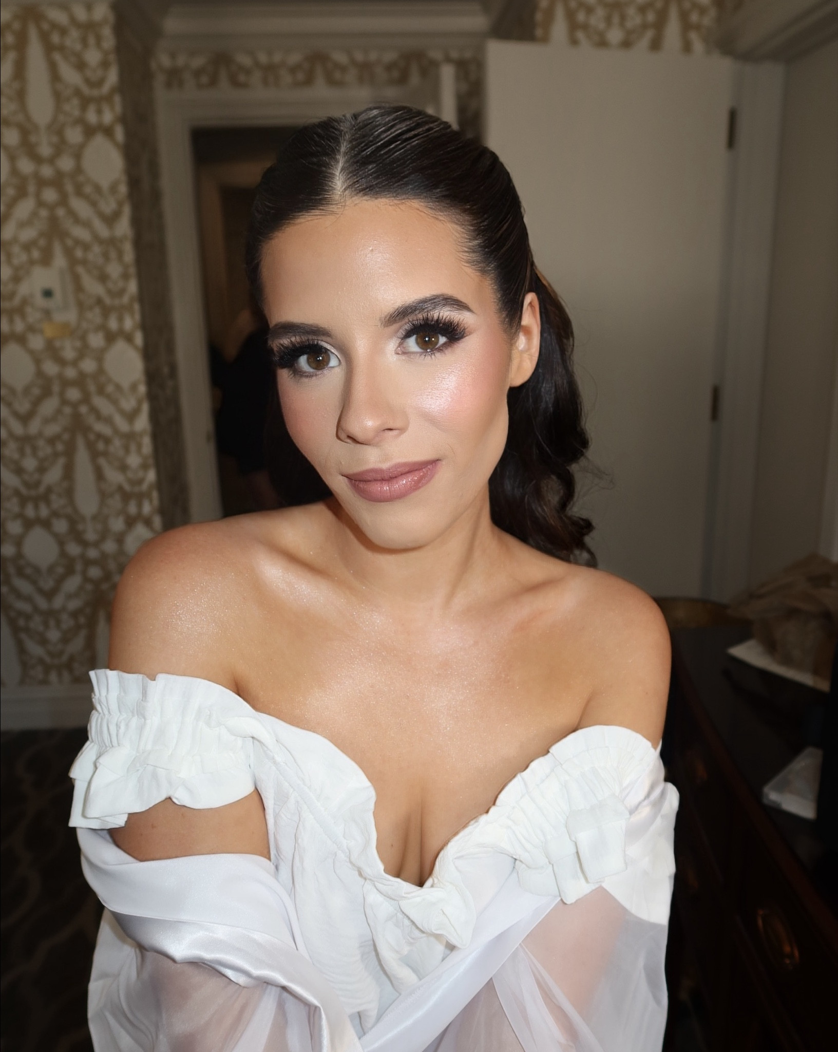Sarah’s princess bridal glam 🤍✨

Medicube pore pads, Anastasia BH Impeccable foundation, bridal makeup, bridal glam, wedding day makeup, wedding makeup artist, bridal makeup artist, bridal makeup products, HUDA beauty liquid lipstick, Rodial blush, rare beauty cheer blush

#LTKWedding #LTKBeauty #LTKdayinmylife