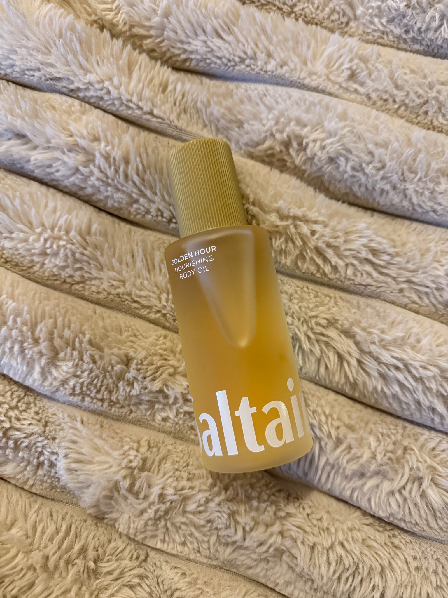 I stopped at Ulta for the 21 days of beauty, and I’m obsessed with this scent! What else should I try from them?! 🤭👀

#LTKSpringSale #LTKFindsUnder50 #LTKBeauty