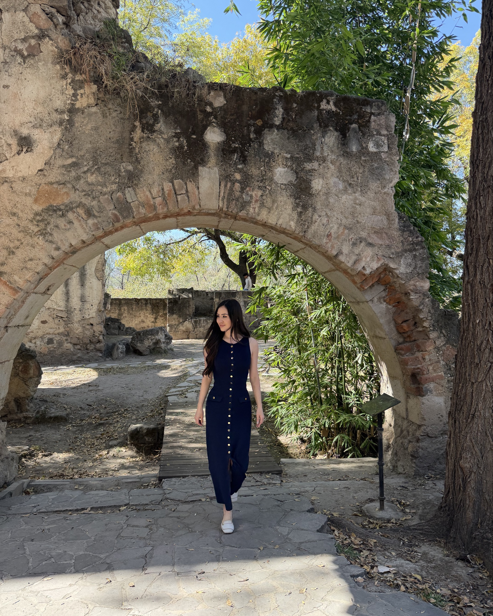 Sawyer navy sleeves maxi dress by meshki 

#LTKU #LTKTall