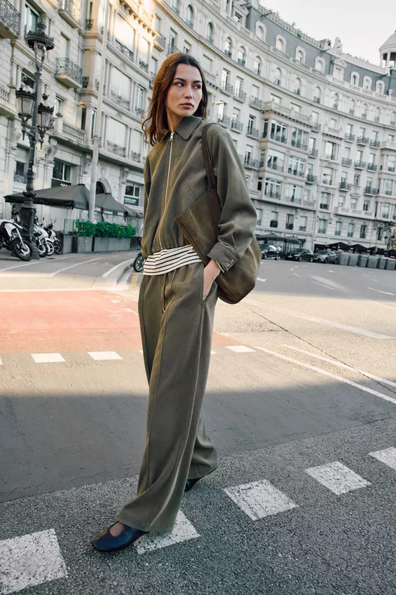 WIDE-LEG TROUSERS WITH ELASTIC WAISTBAND | Zara UK