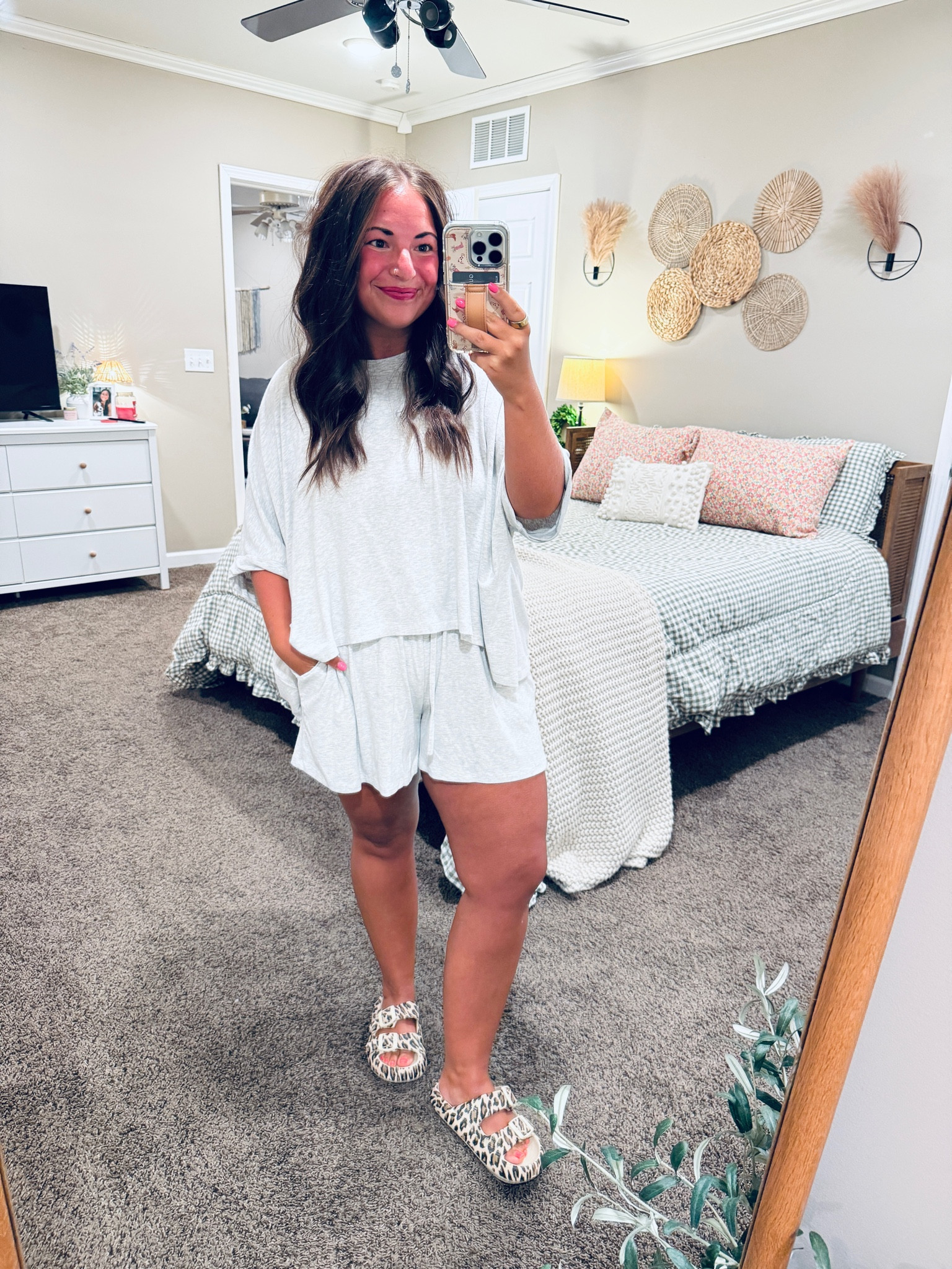 Sunday’s OOTD

#LTKootd #LTKSeasonal #LTKMidsize