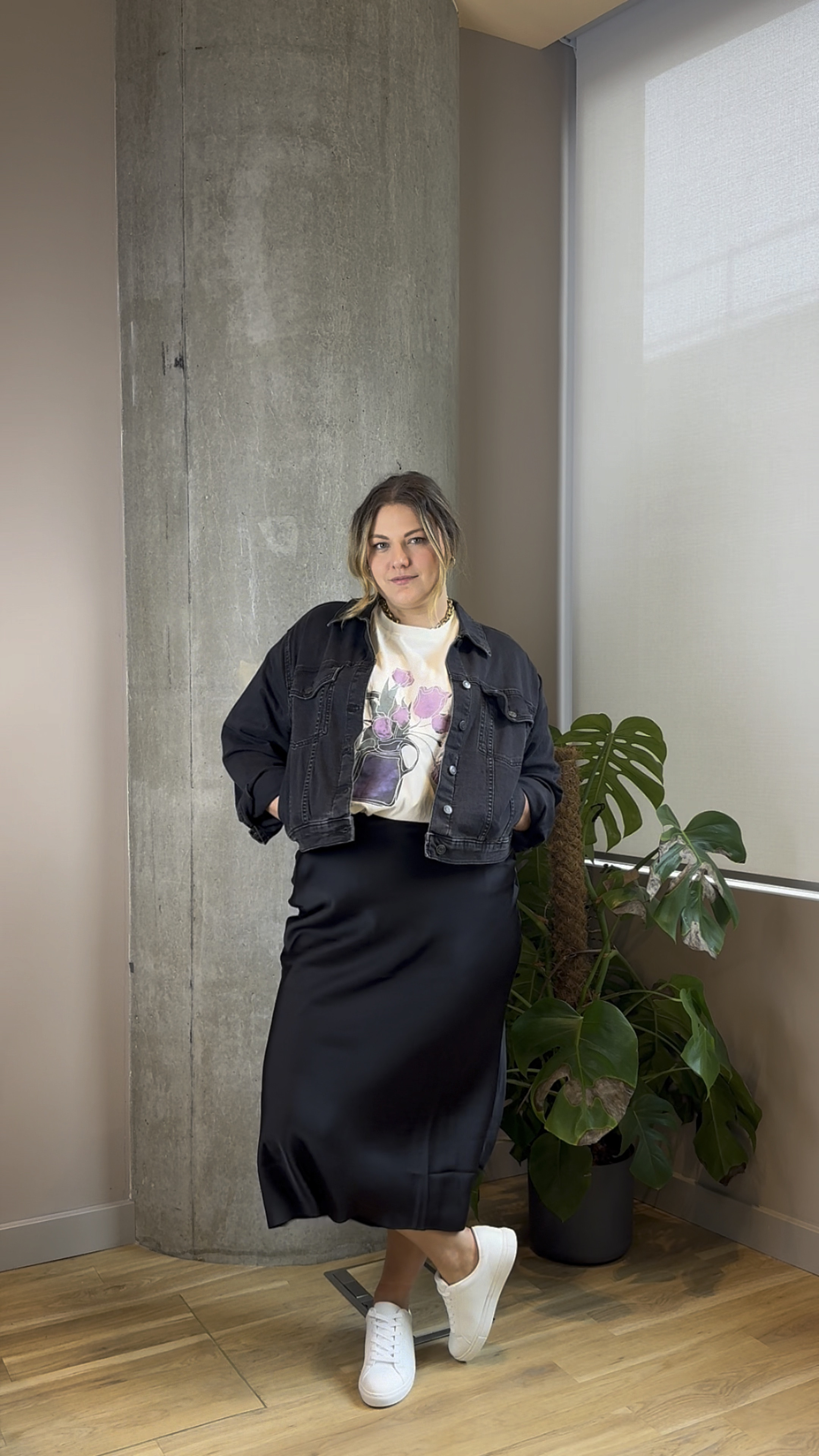 Four ways to style a satin midi skirt with outfits 17-20/39 of my spring / summer capsule wardrobe with ASOS 🥰

Sizes 👇

🪩 Satin skirt size 16 & true to size 

🪩 Floral t-shirt size large 

🪩 White shirt size 18

🪩 Black shirt size 16 

🪩 Crochet top size large 

🪩 Bandeau top size large

🪩 Denim jacket size 16 

🪩 Shoes size 7 

#LTKcurves #LTKmidsize #LTKplussize