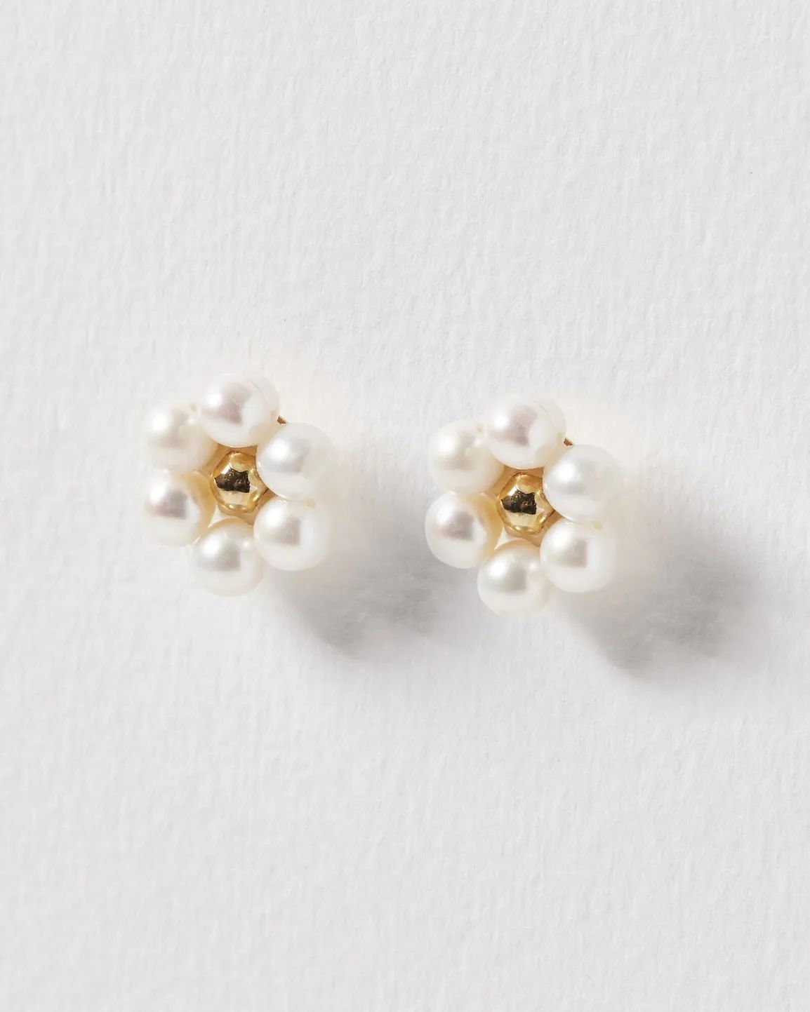Mireille Faux Pearl & Flower Stud Earrings | Oliver Bonas | Oliver Bonas (Global)