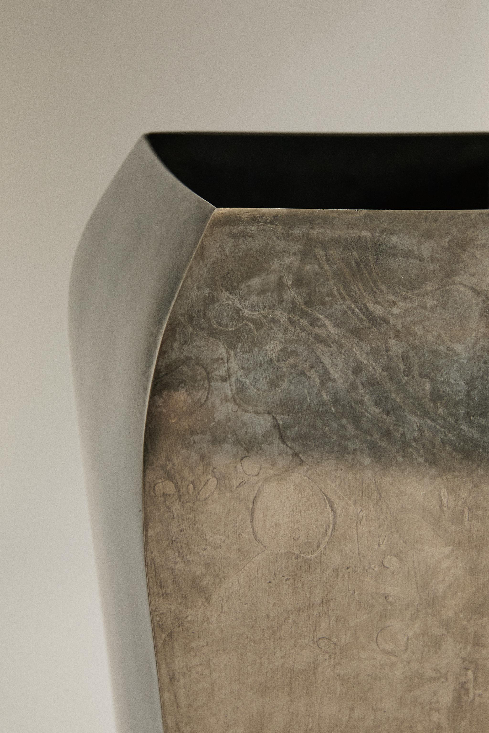 AGED METAL VASE | Zara US