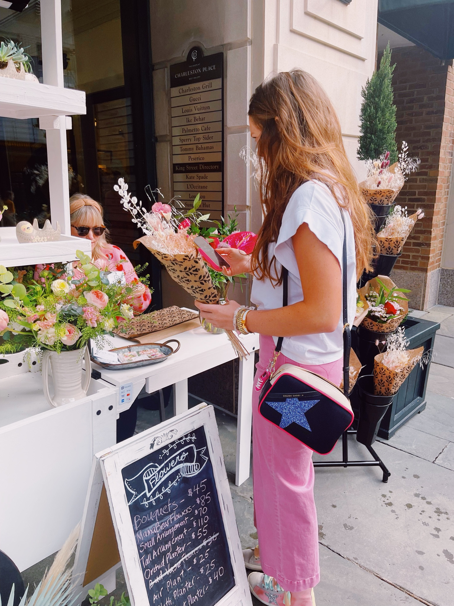 Flowers are a Girls Bestfriend 🩷💐
Linking below my favorite jeans and purses that i have found lately !!! 

#LTKFindsUnder100 #LTKWorkwear #LTKxMadewell