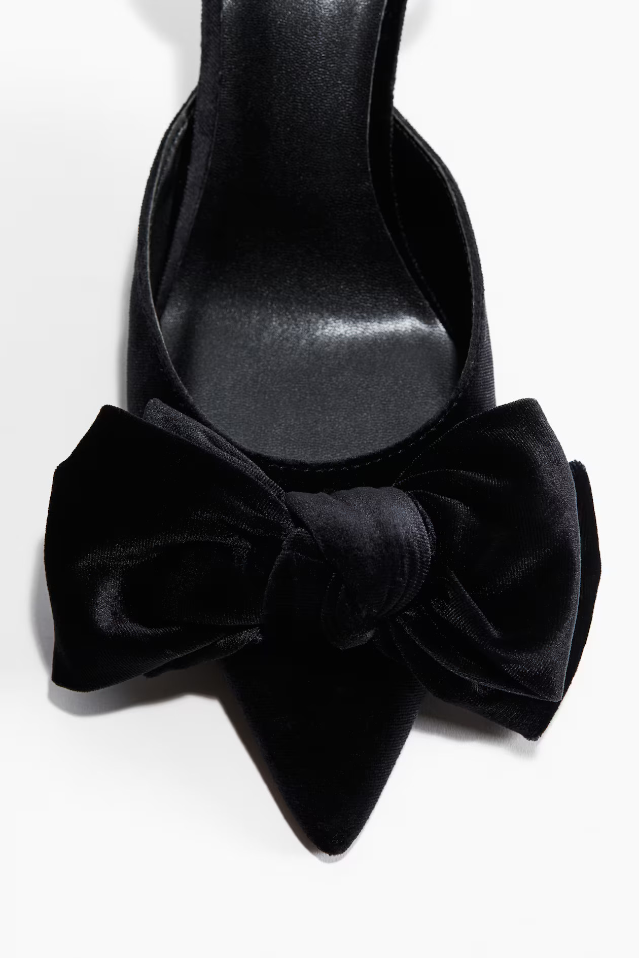 Bow-detail velour court shoes - Black - Ladies | H&M GB | H&M (UK, MY, IN, SG, PH, TW, HK)