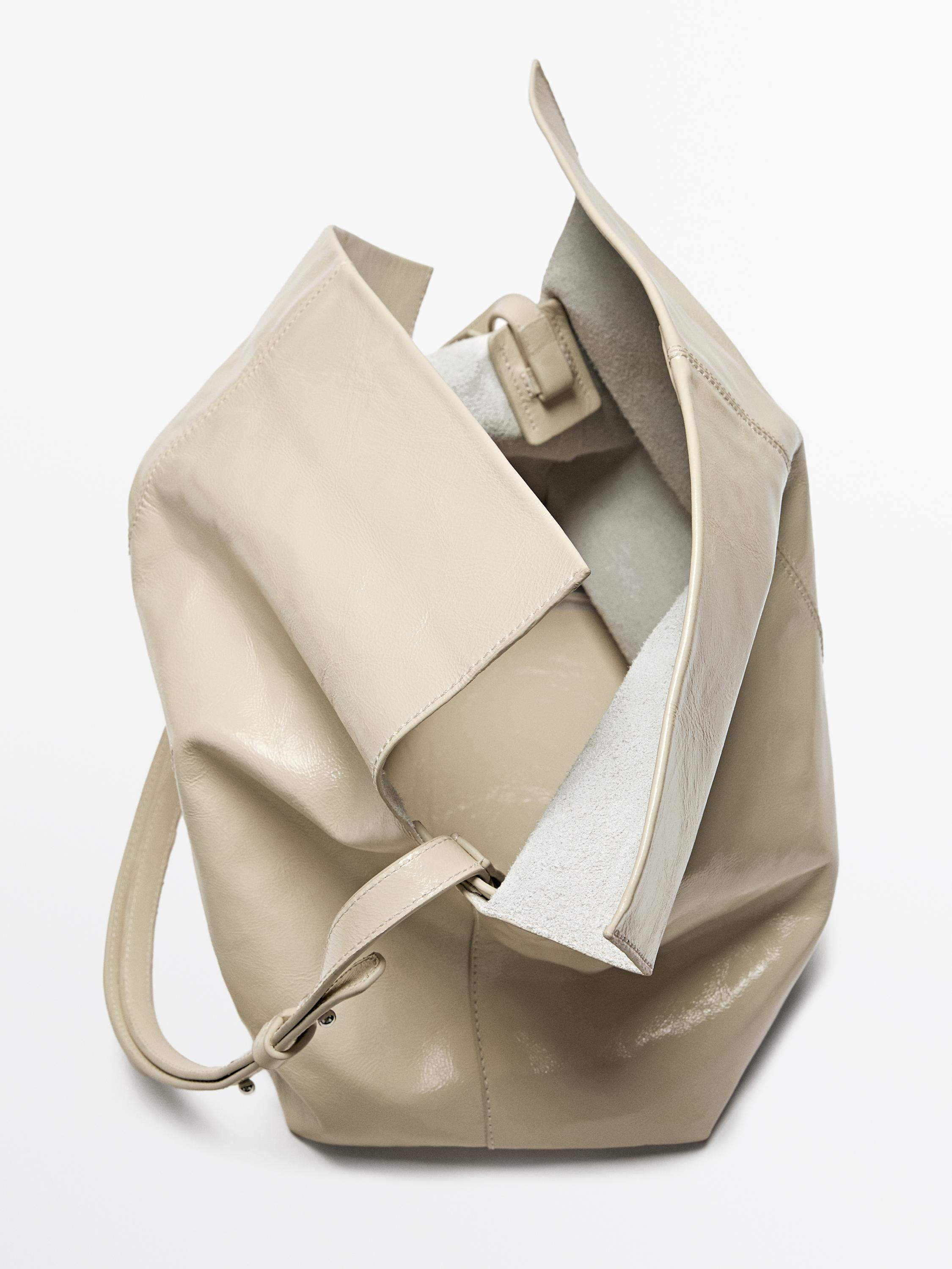 Crackled nappa leather flap bag | Massimo Dutti US